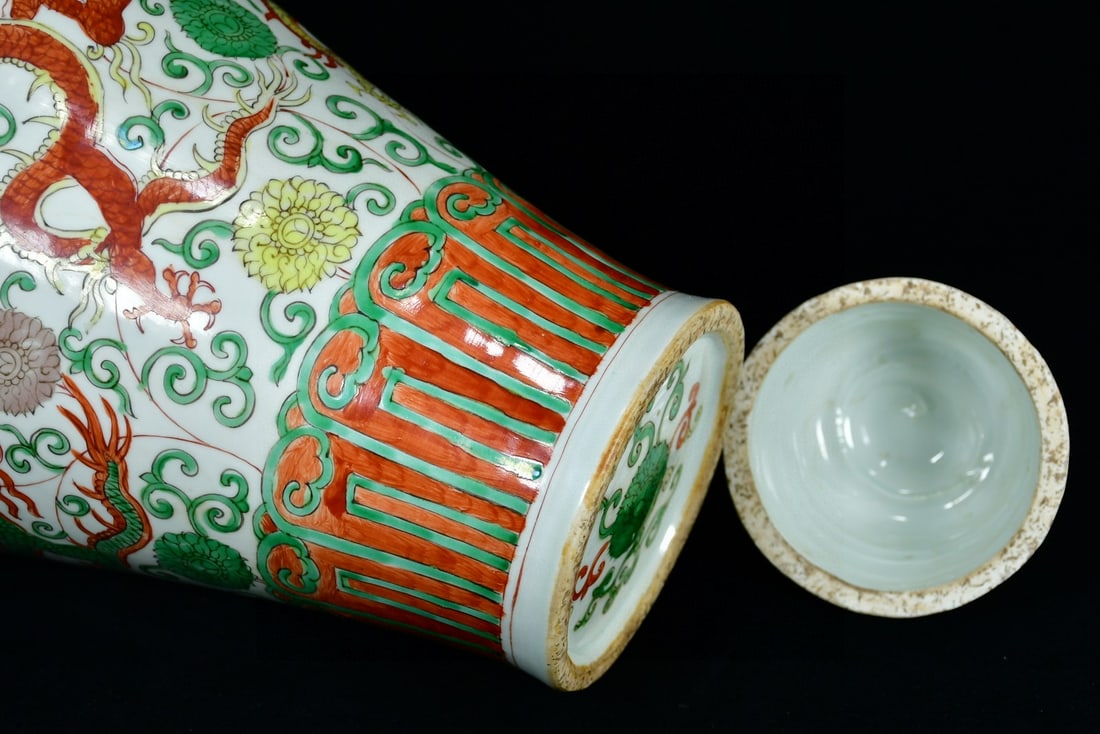 A Exquisite Wucai Dragon Pattern Vase - 7
