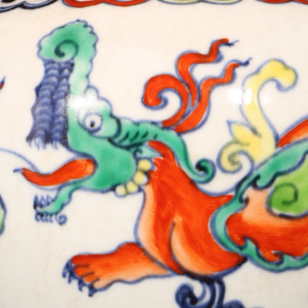 A Exquisite Wucai Dragon Pattern Jar - 5