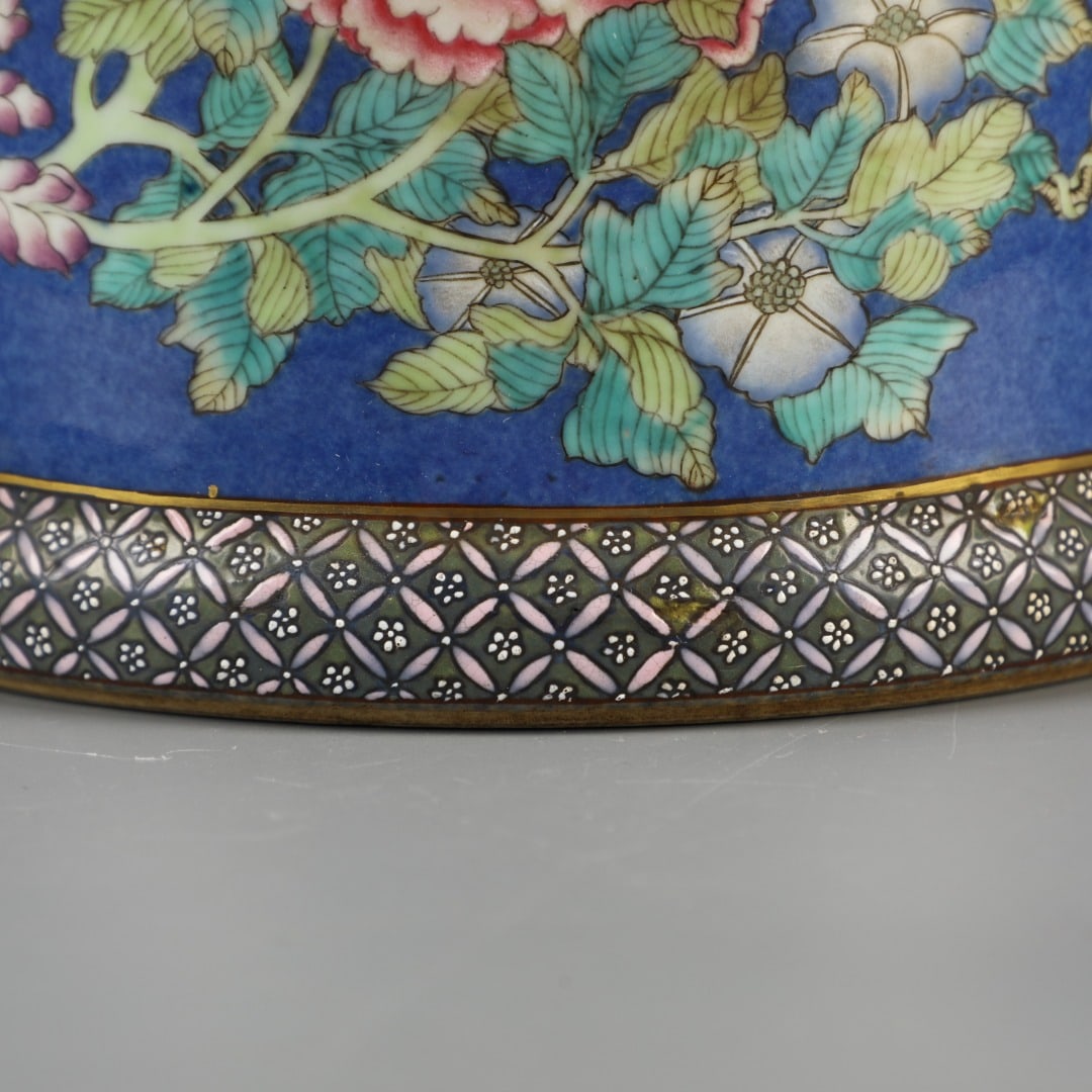 A Exquisite Blue Ground Flower Pattern Basin - 2