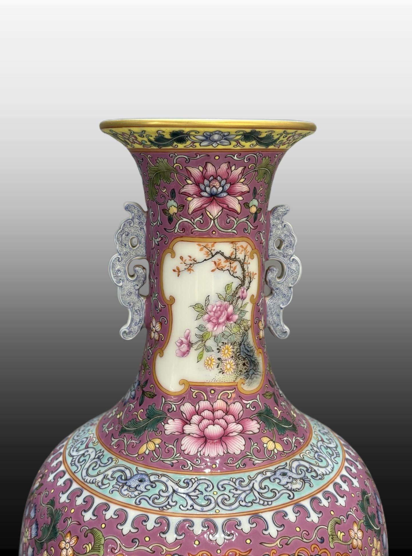 A Exquisite Enamel Ruby Red Figures Pattern Double-Ears Vase - 2