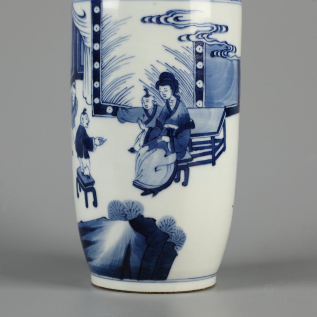 A Exquisite Blue and White Figures Pattern Vase - 3