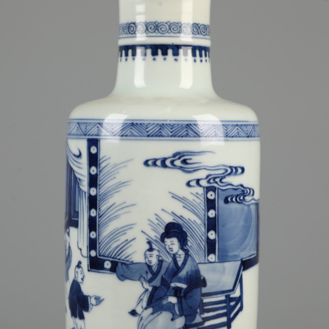 A Exquisite Blue and White Figures Pattern Vase - 4