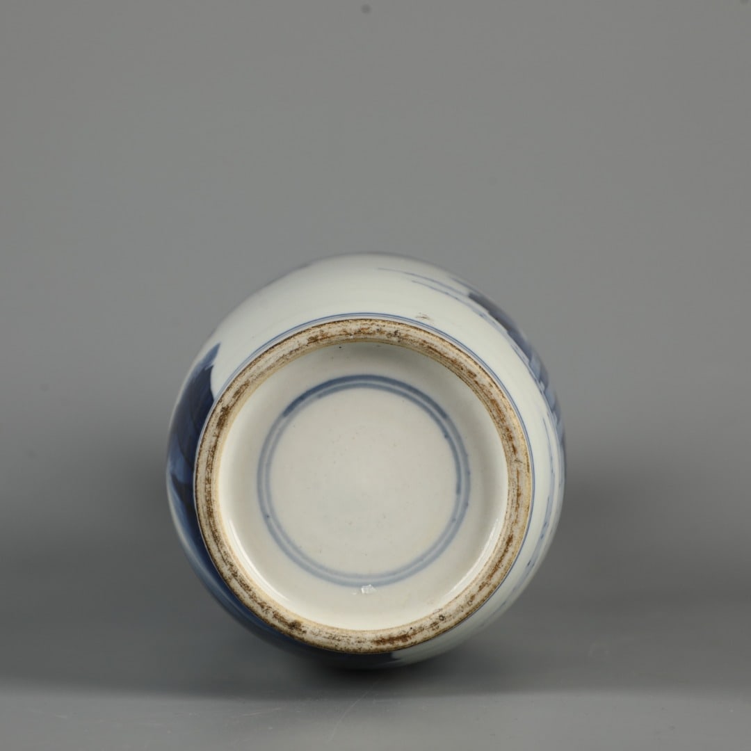A Exquisite Blue and White Figures Pattern Vase - 9