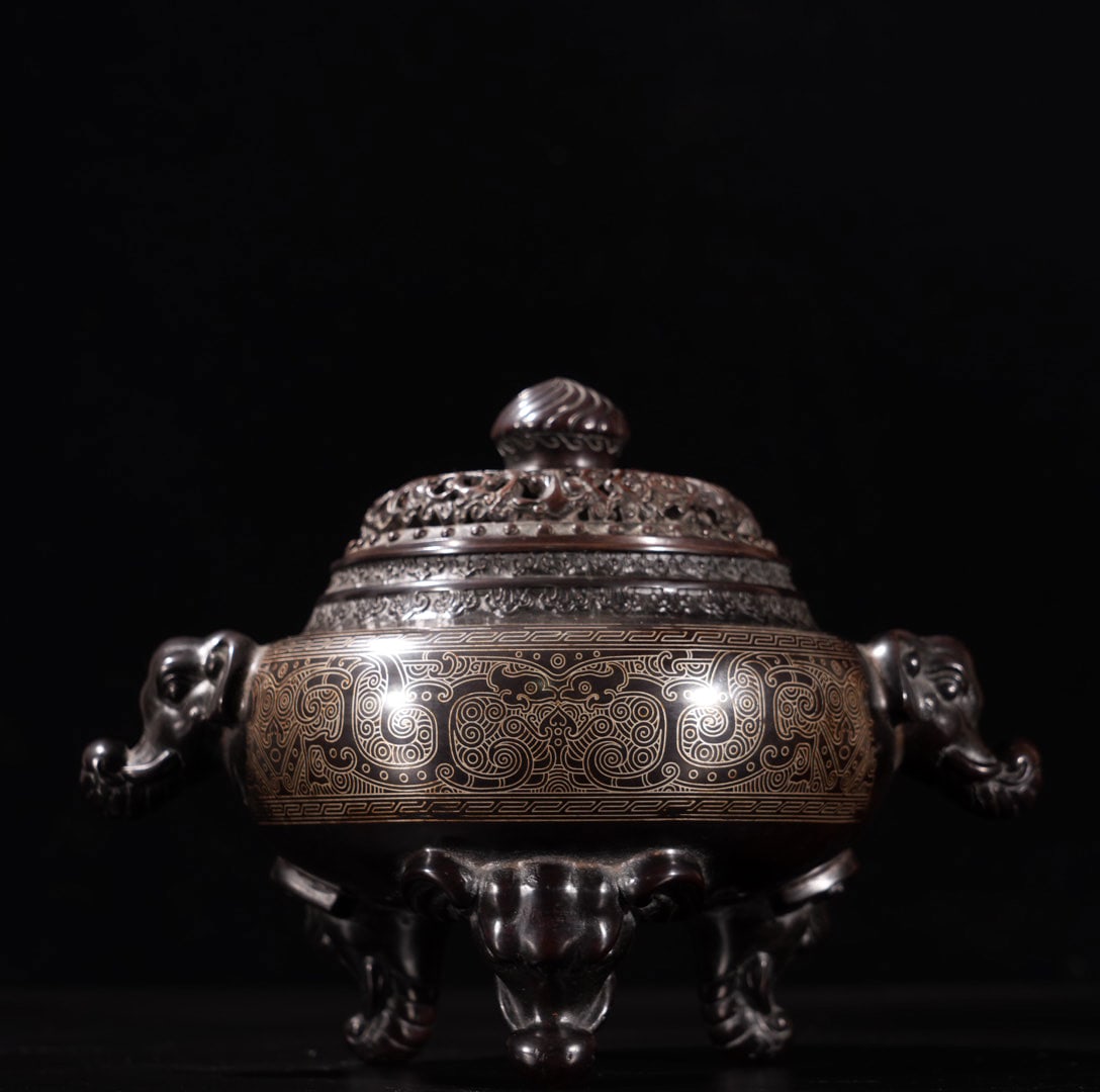 A Exquisite Red Copper Silver-Inlaid Elephant-Ears Censer: A Exquisite Red Copper Silver-Inlaid Elephant-Ears Censer,Ming Dynasty, China,With Mark,Size:5.7inx3.7in,Weight:2510g