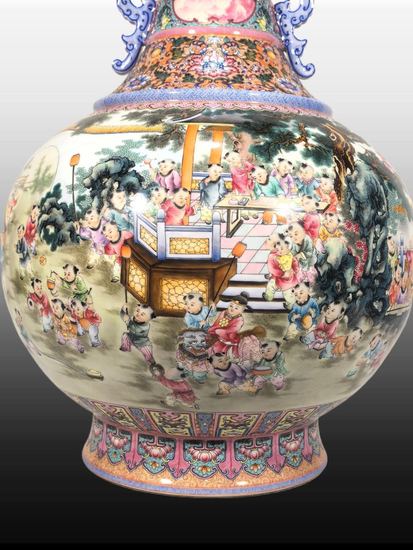 A Exquisite Enamel Figures Pattern Double-Ears Vase - 2