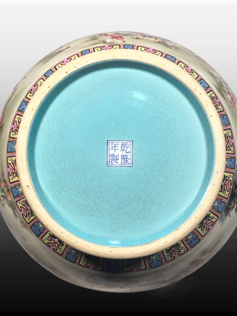 A Exquisite Enamel Figures Pattern Double-Ears Vase - 8