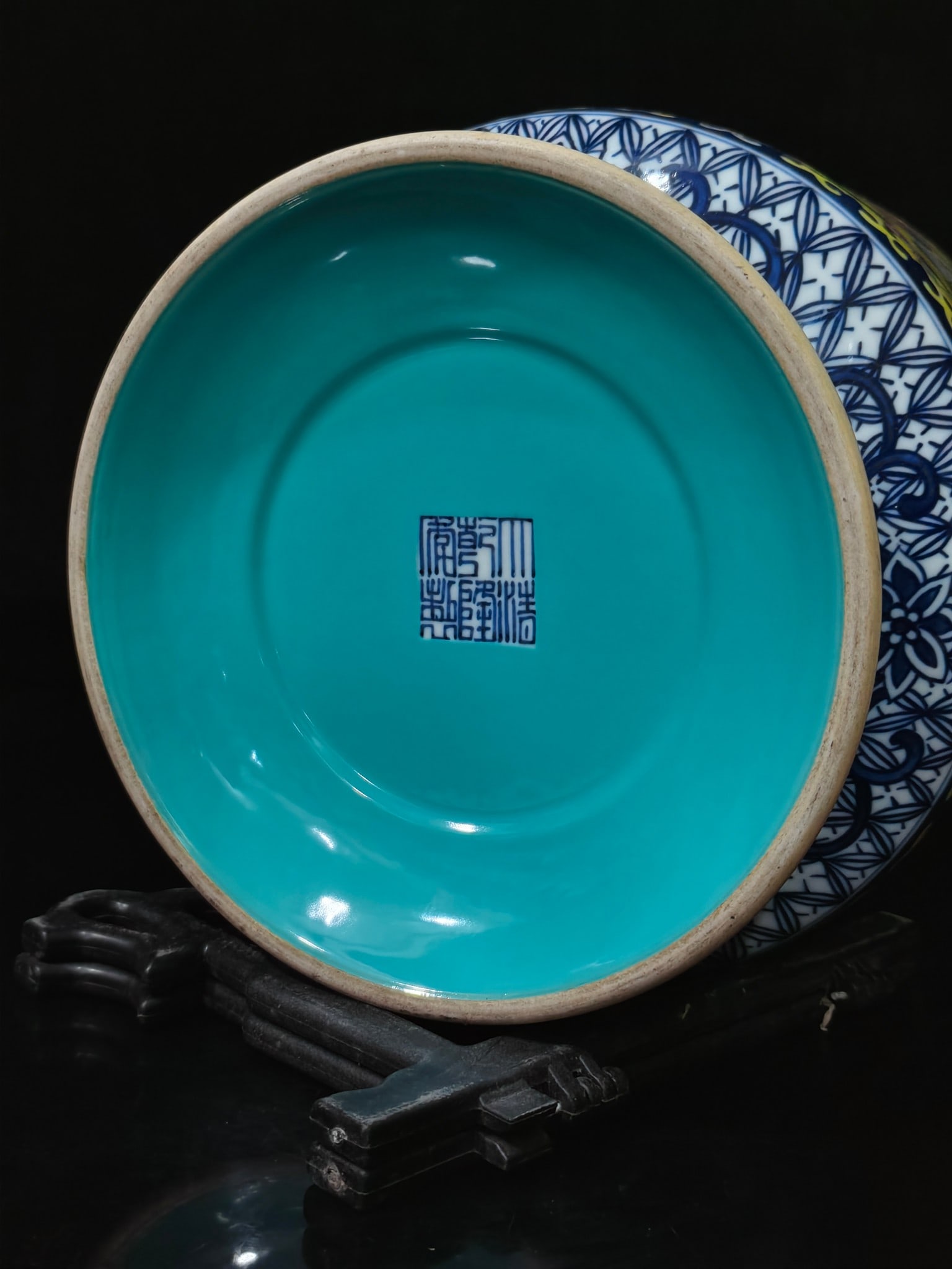 A Exquisite Enamel Flower Pattern Vase - 9