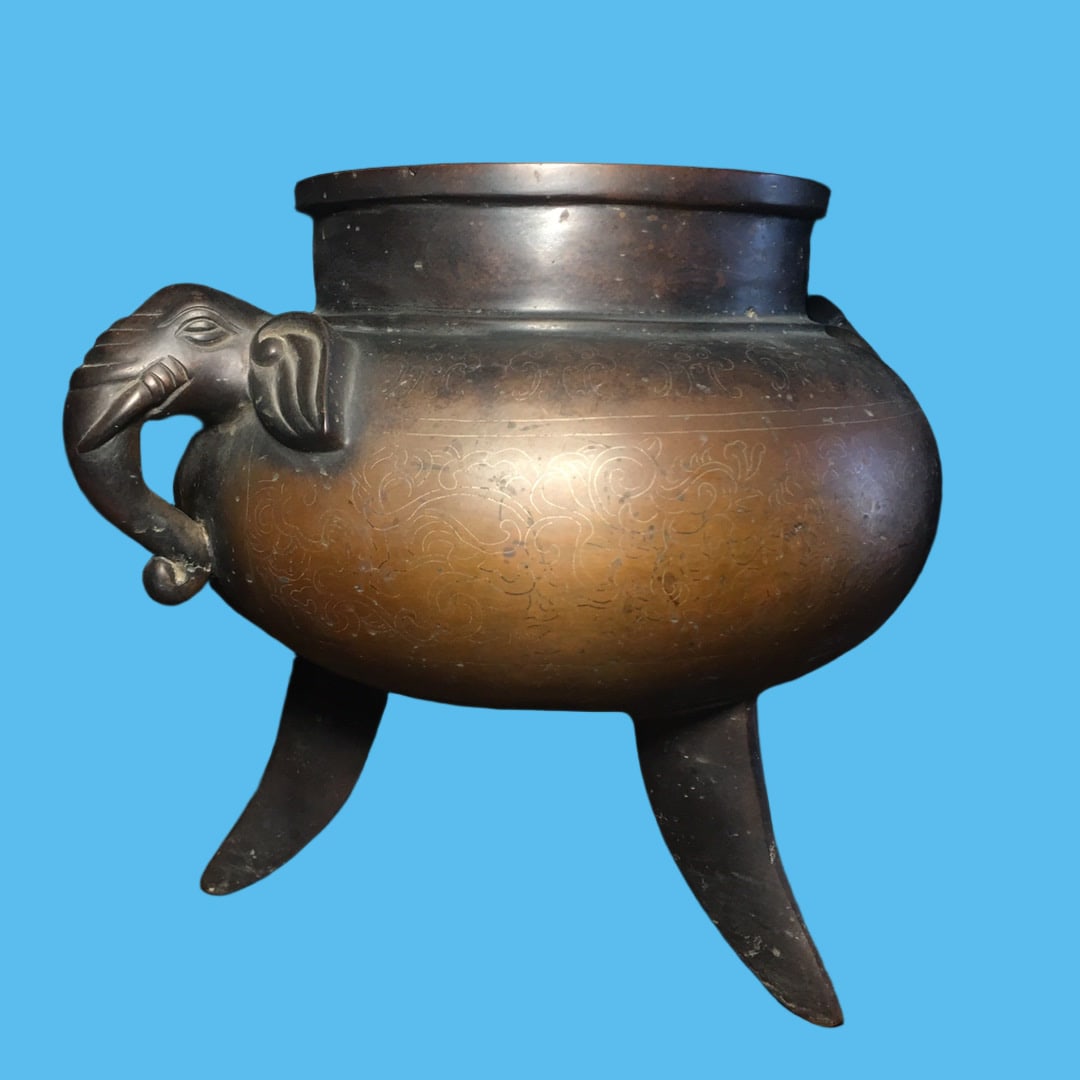 A Exquisite Copper-Bodied Elephant-Ears Censer: A Exquisite Copper-Bodied Elephant-Ears Censer,Ming Dynasty, China,Size:7.9inx5.9in,Weight:7760g 铜象耳香炉,中国明代