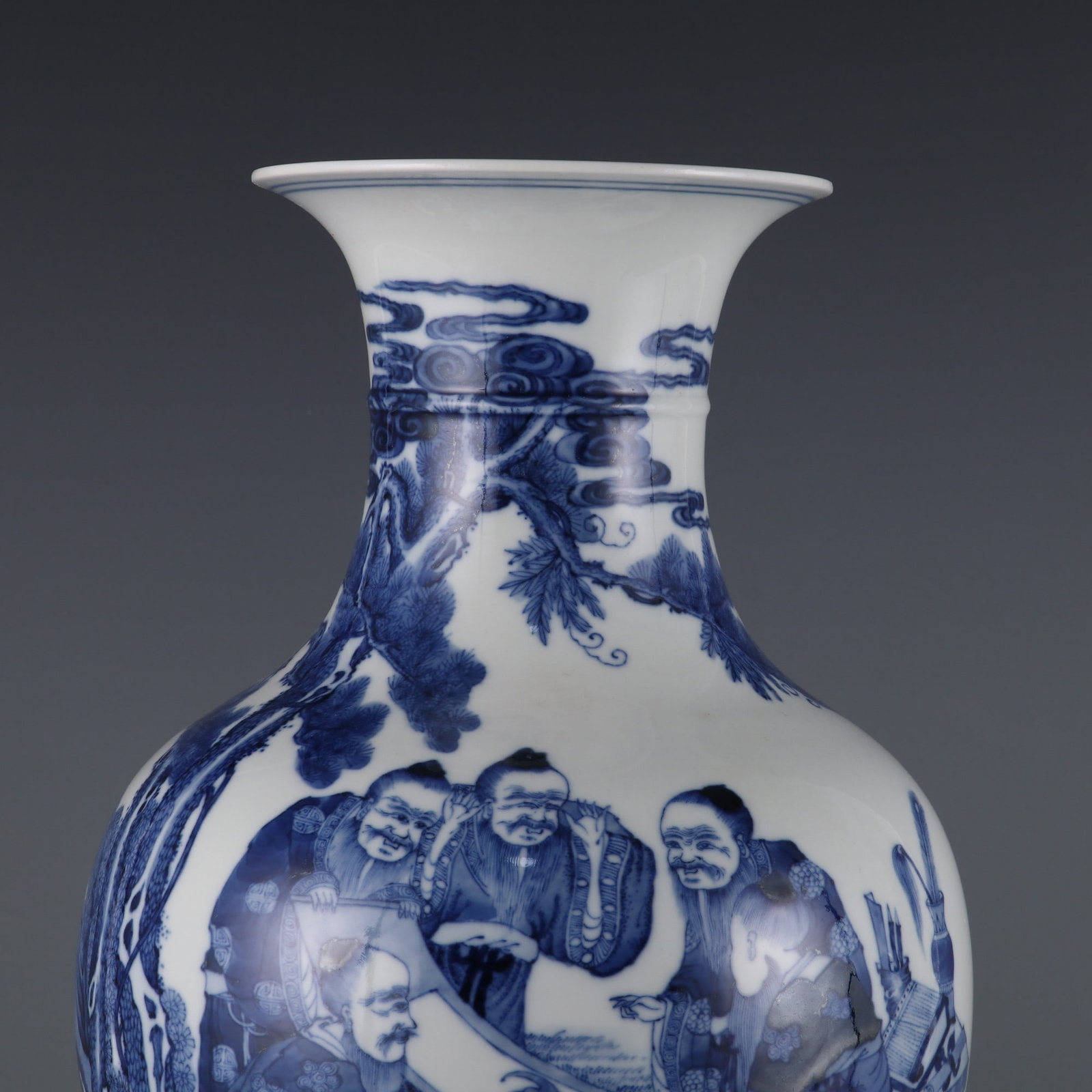 A Exquisite Blue and White Figures Pattern Vase - 4