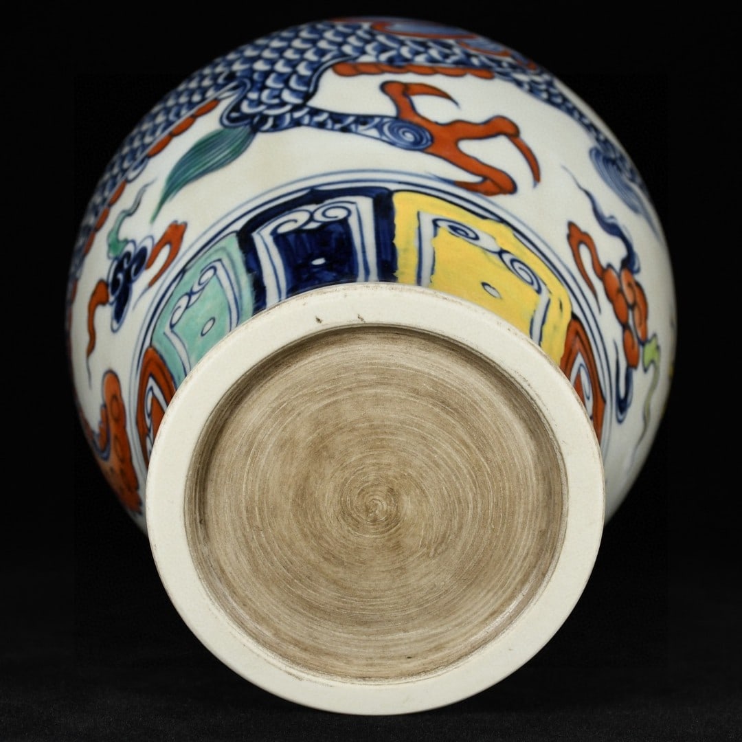 A Exquisite Doucai Dragon Pattern Vase - 8