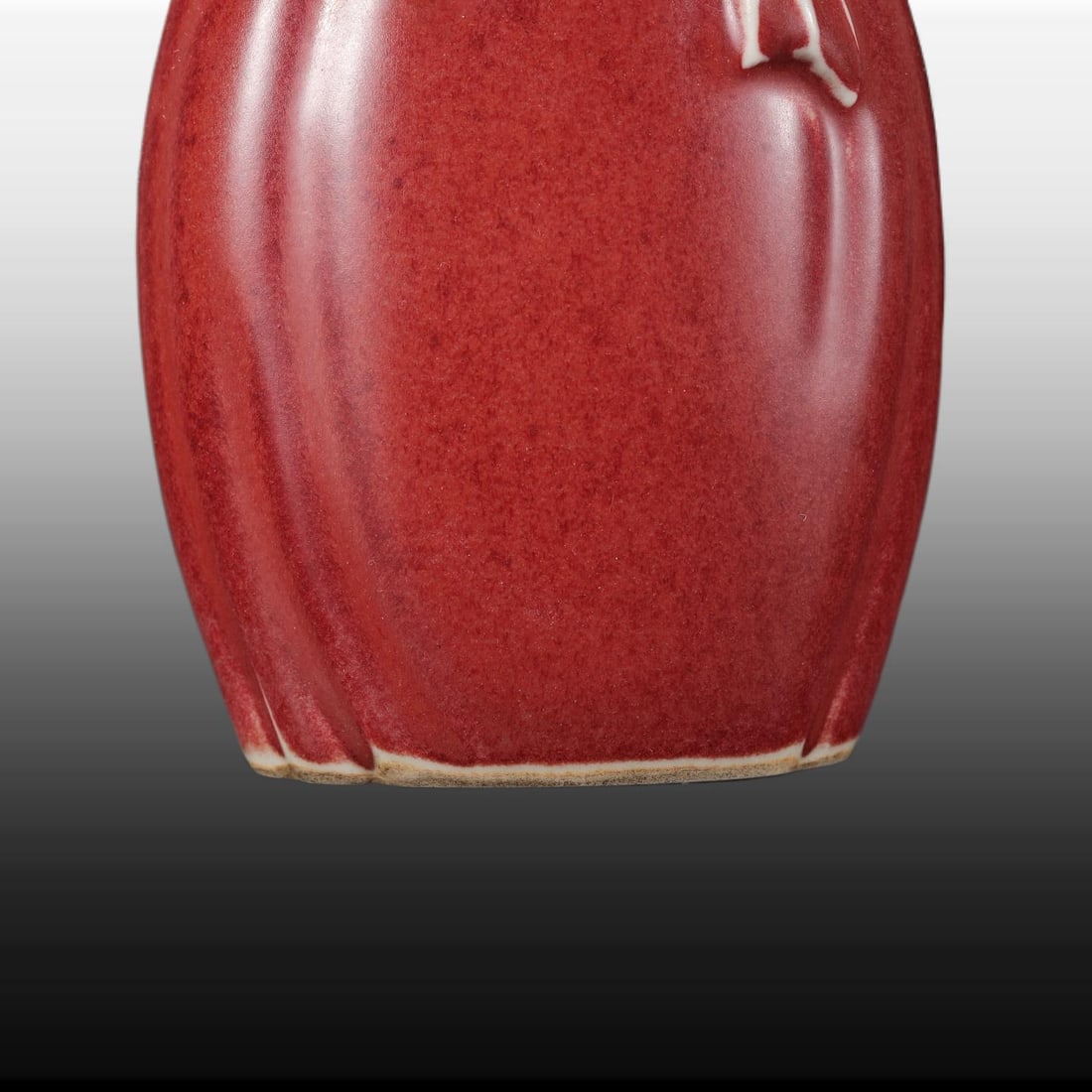 A Exquisite Ji Red Glazed Vase - 4