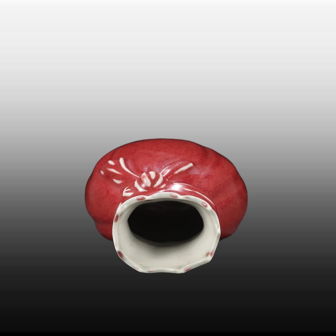 A Exquisite Ji Red Glazed Vase - 5