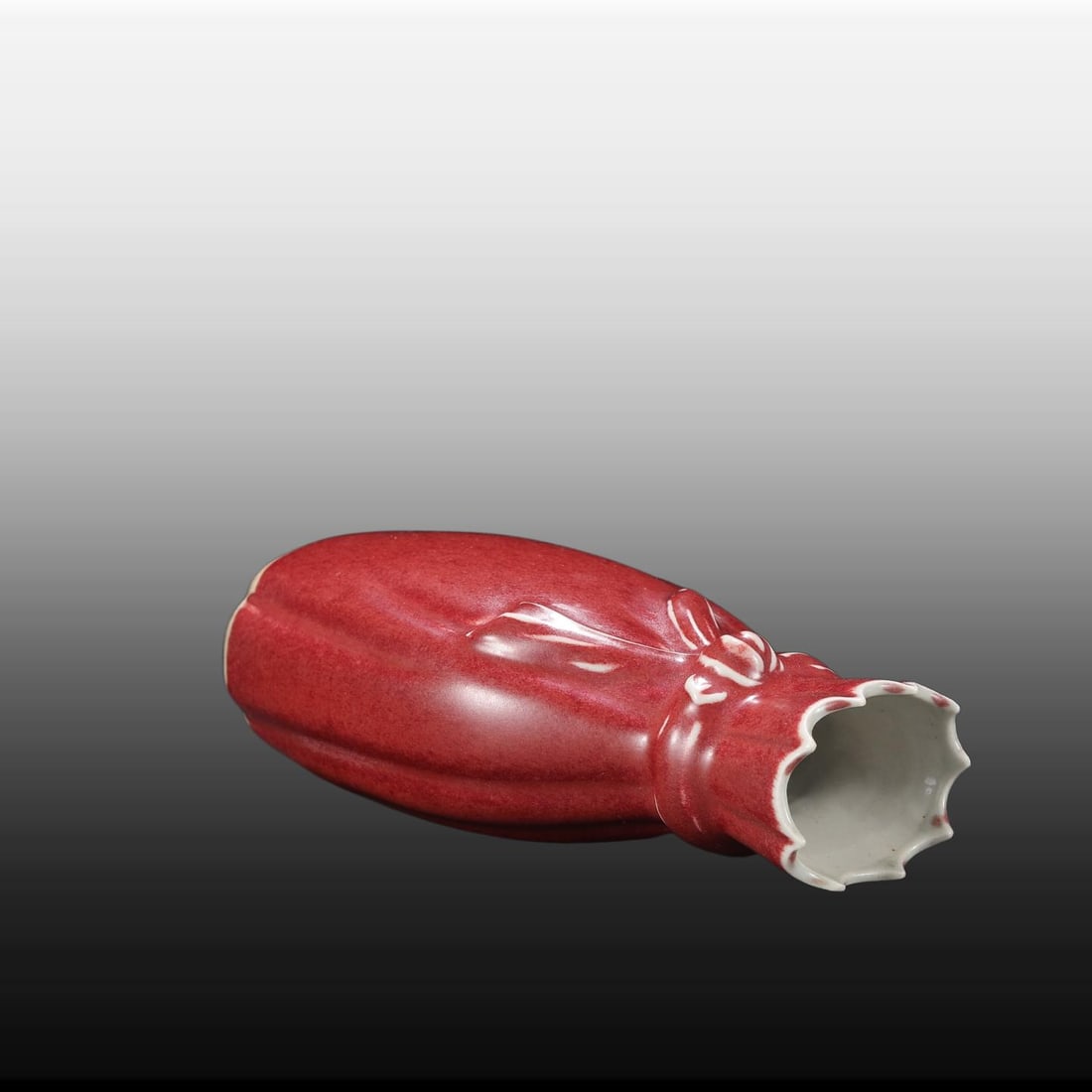 A Exquisite Ji Red Glazed Vase - 6