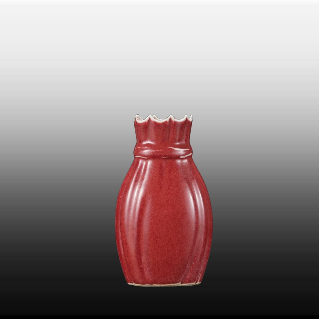 A Exquisite Ji Red Glazed Vase - 8
