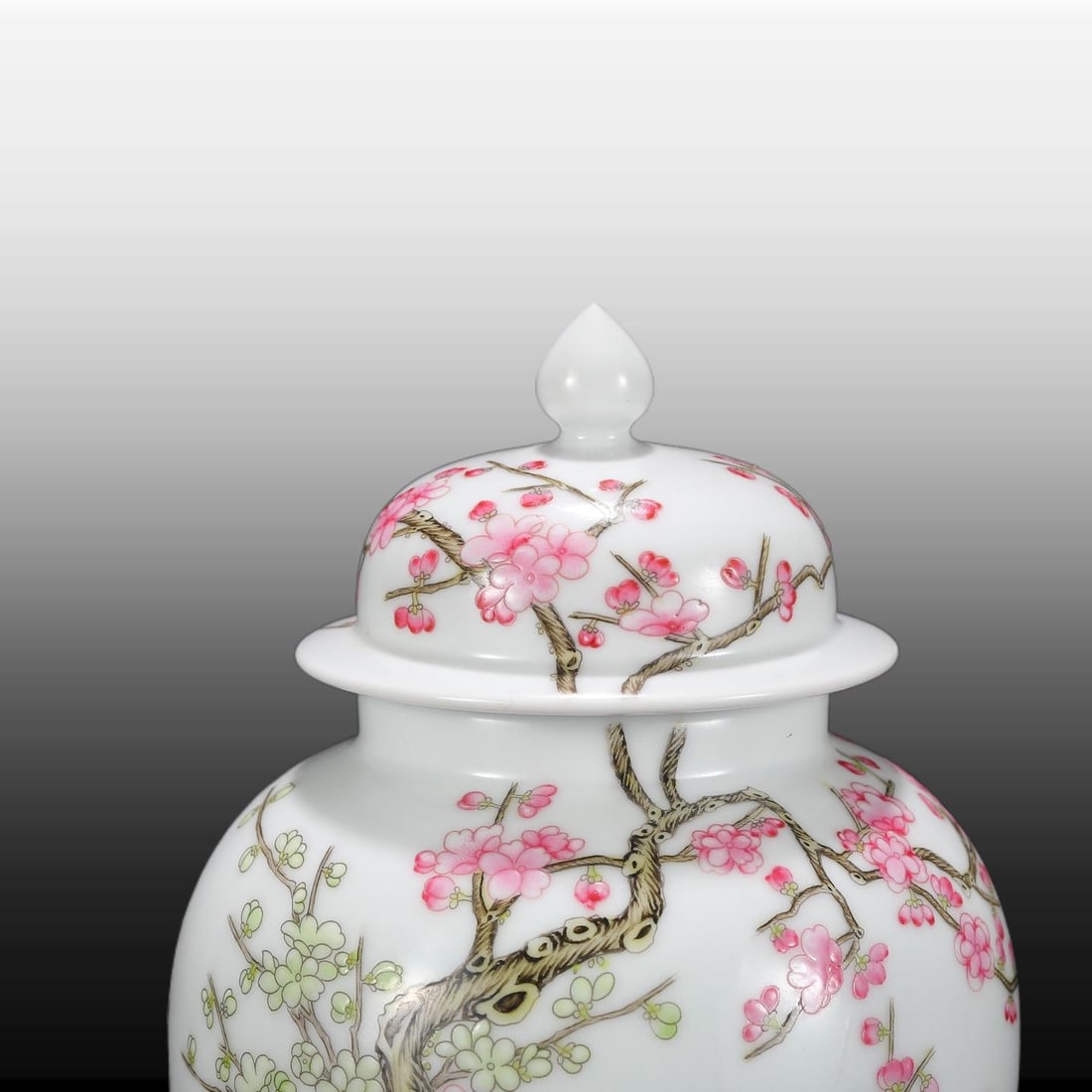 A Exquisite Enamel Flower Pattern Jar - 3