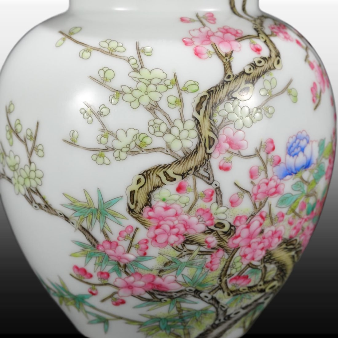 A Exquisite Enamel Flower Pattern Jar - 8