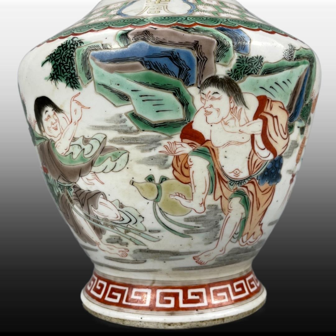 Wucai Figures Pattern Vase - 5