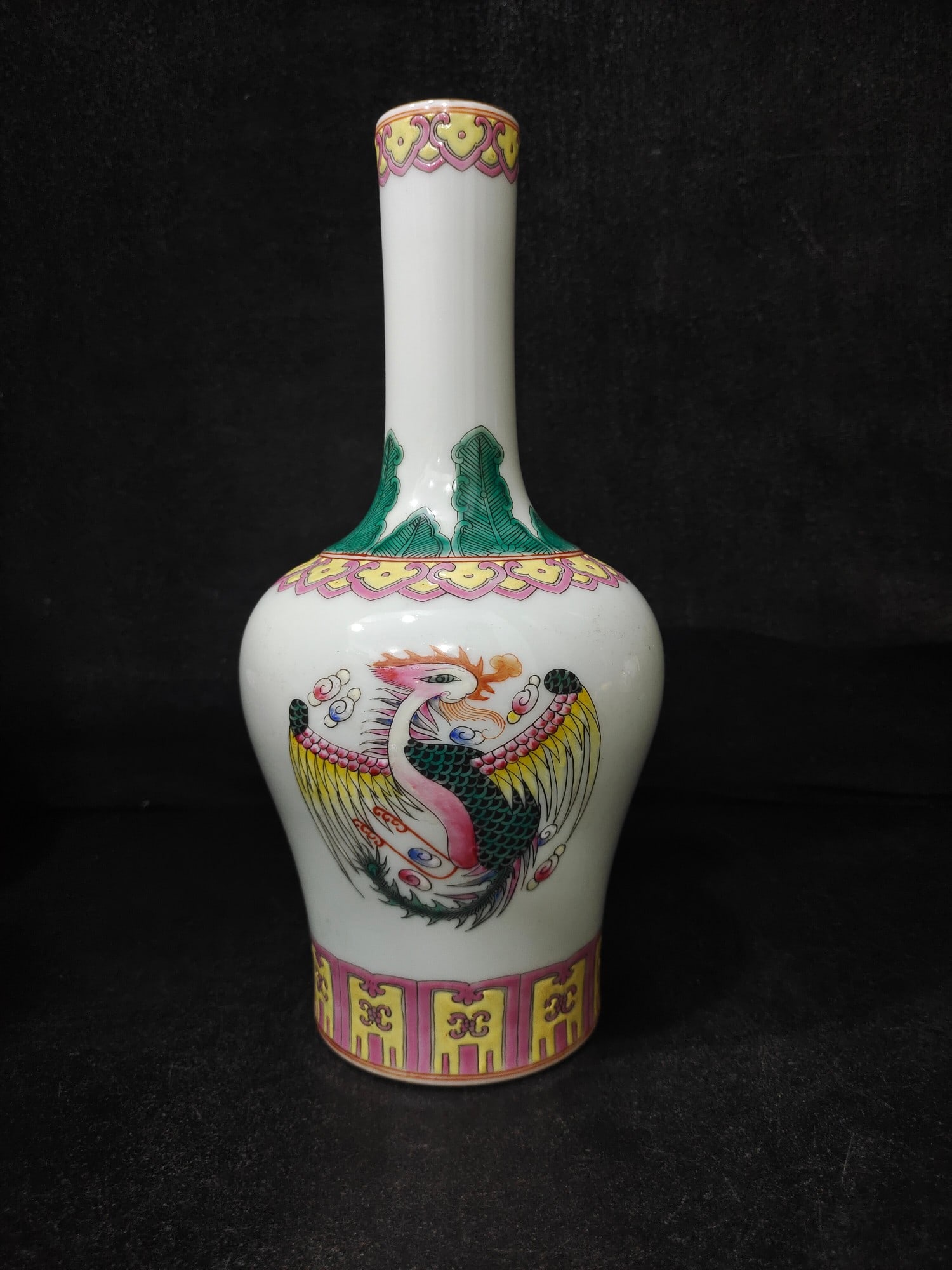 A Exquisite Enamel Phoenix Pattern Vase - 2