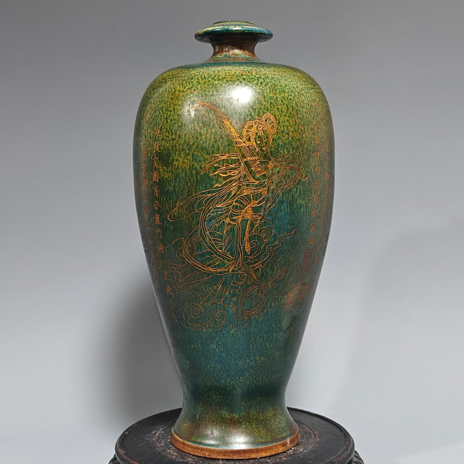 A Exquisite Jun Porcelain Flambe Glazed Painted Gold Vase Ornament: A Exquisite Jun Porcelain Flambe Glazed Painted Gold Vase Ornament,Song Dynasty, China,With Mark,Size:14.6inx5.9in 钧瓷窑变釉描金瓶摆件,