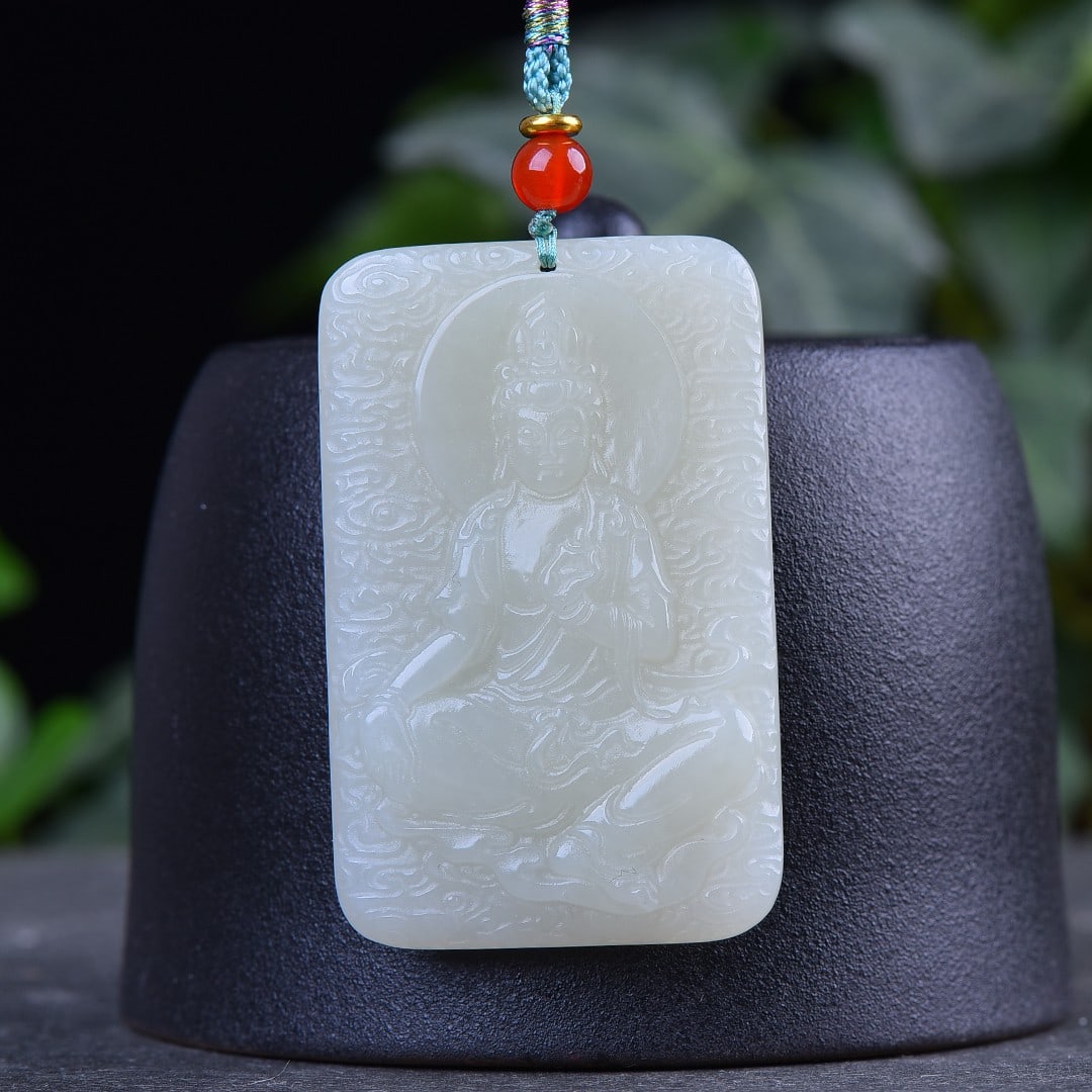 A Exquisite Hotan Jade Statue of Avalokitesvara Pendant: A Exquisite Hotan Jade Statue of Avalokitesvara Pendant,Size:1.4inx2.2in 和田玉观音牌
