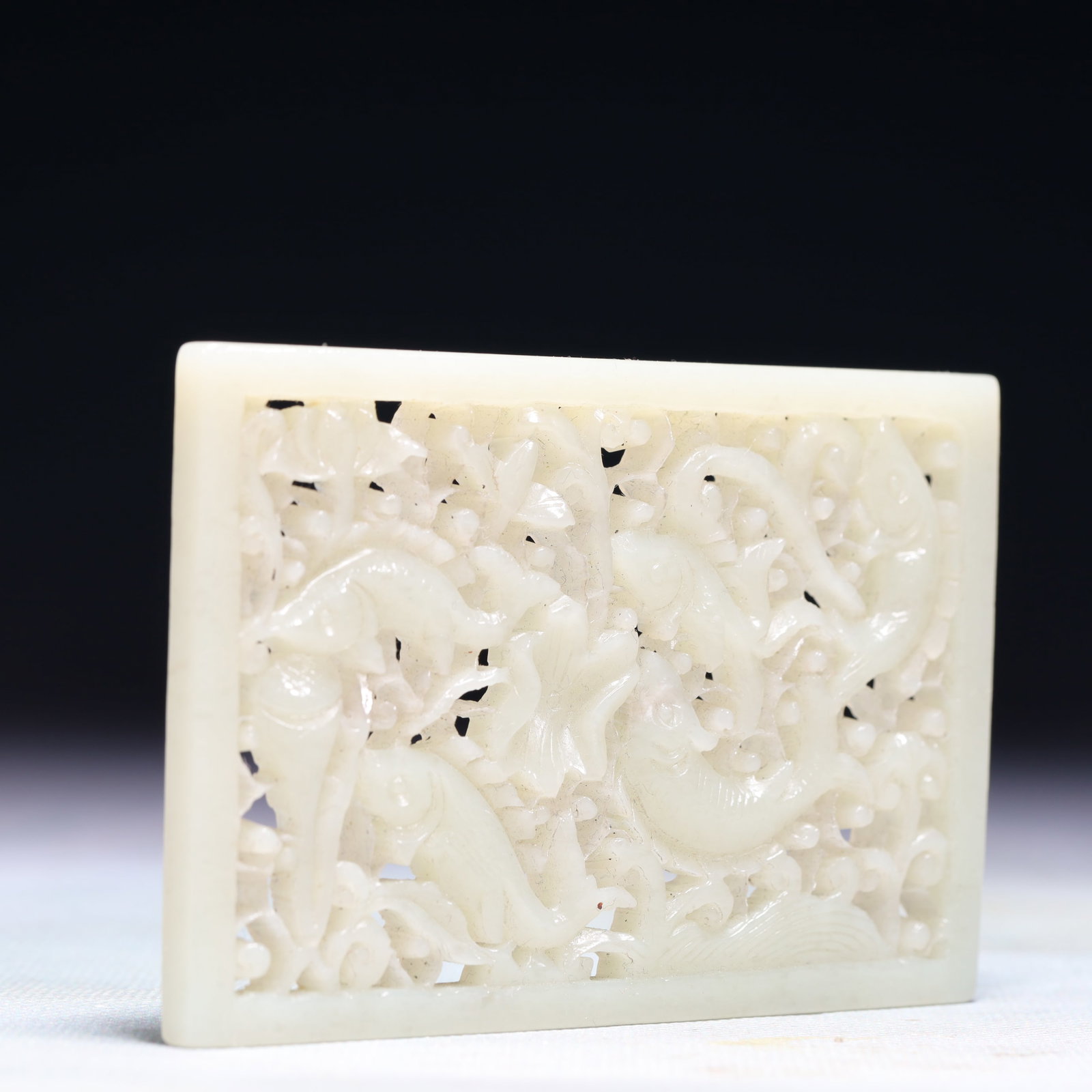 An Exquisite White Jade Fish Pattern Pendant - 3