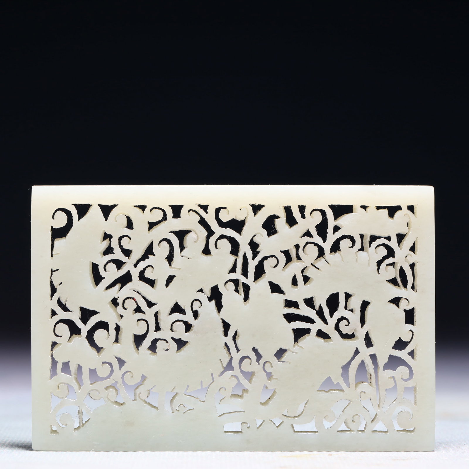 An Exquisite White Jade Fish Pattern Pendant - 4