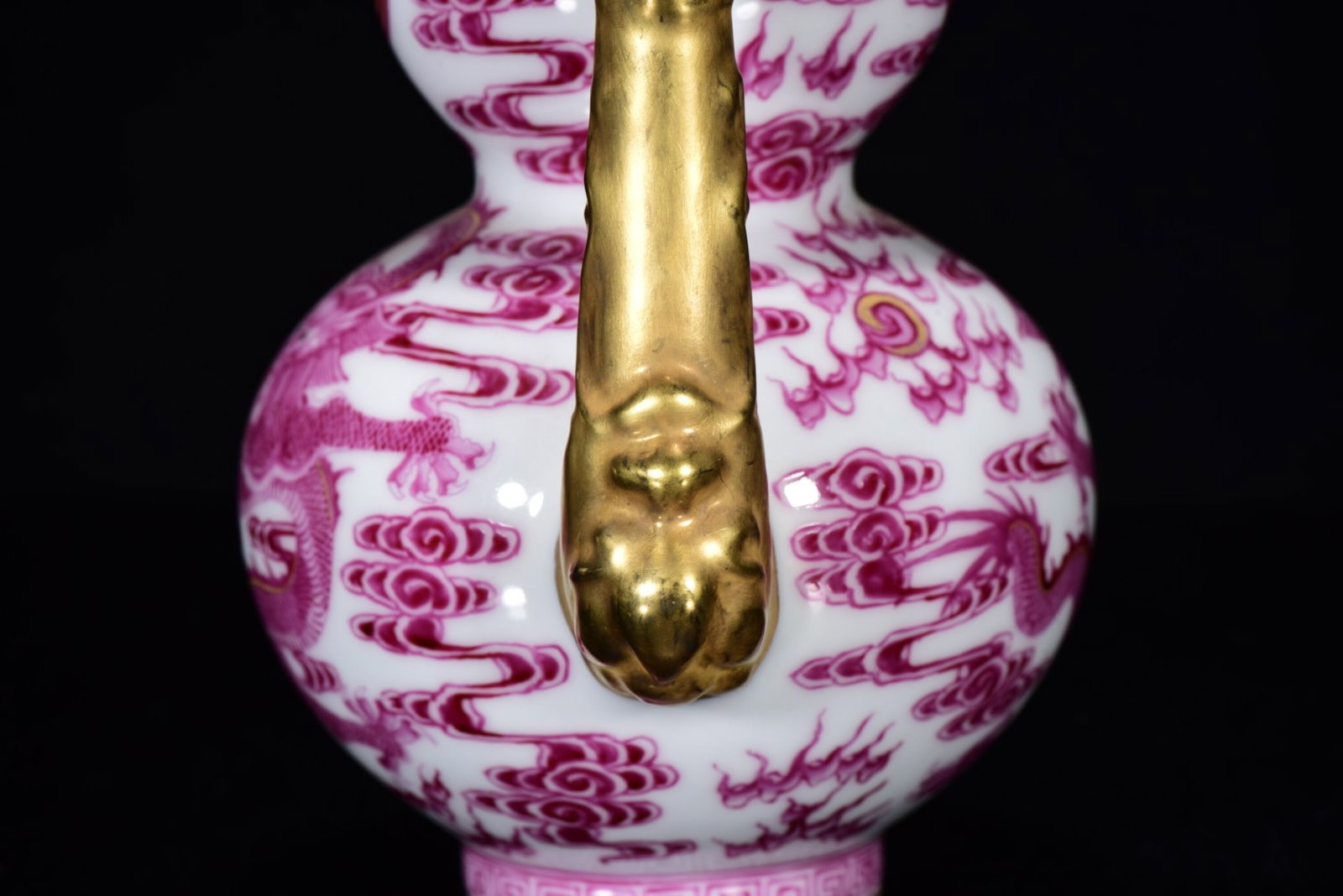 An Exquisite Ruby Red-Glazed Gilt Auspicious Cloud and Dragon Pattern Ewer - 8