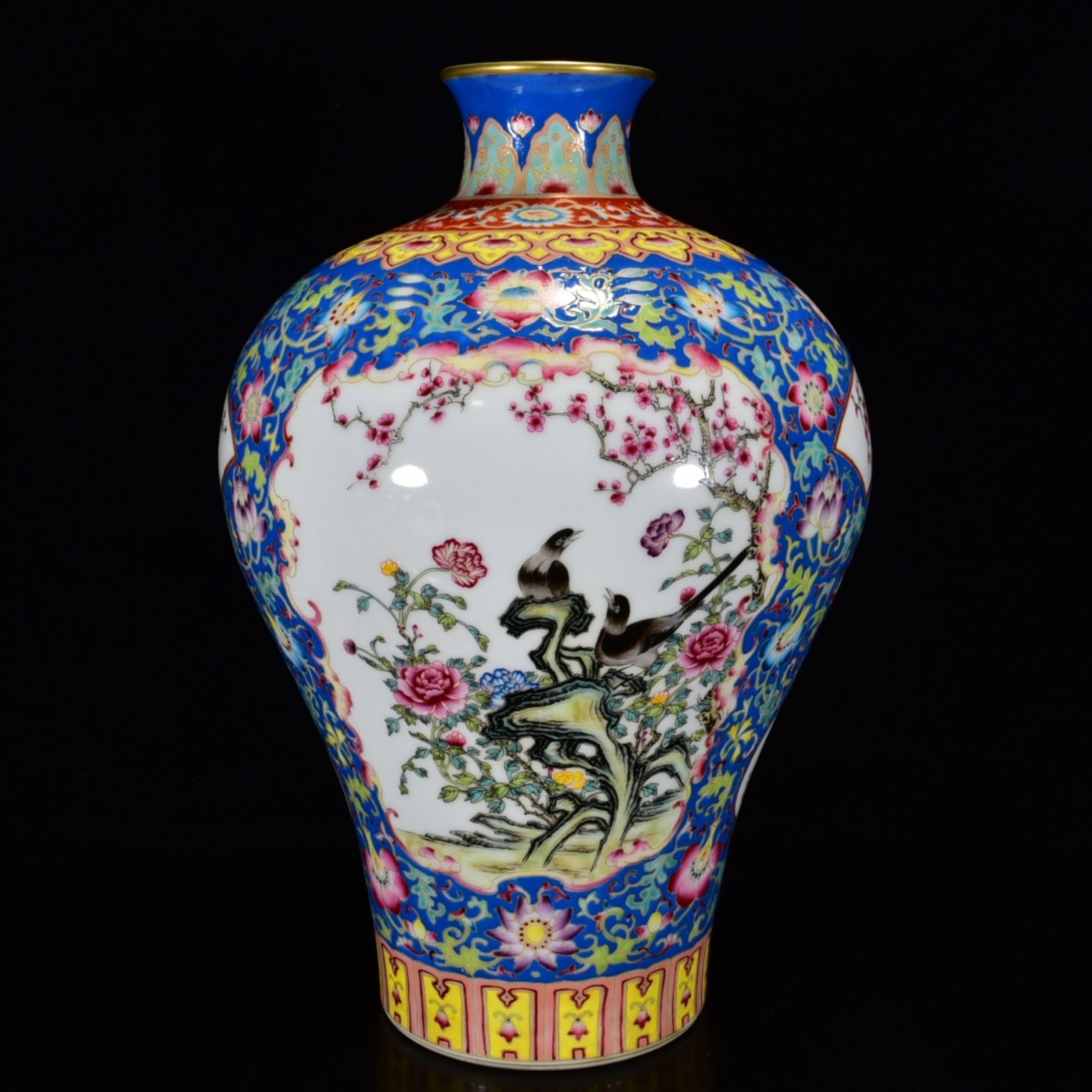 A Huge Enamel Flower and Bird Pattern Vase: A Huge Enamel Flower and Bird Pattern Vase,Qing Dynasty,China,Qianlong Six-character Mark,Size:15.7inx10.2in 珐琅彩花鸟纹瓶,中国清代,&