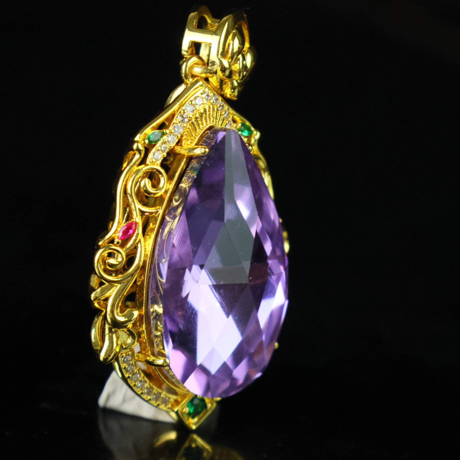 An Exquisite Pendant - 3