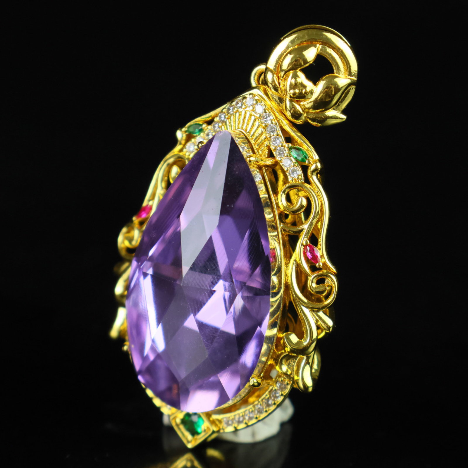 An Exquisite Pendant - 4