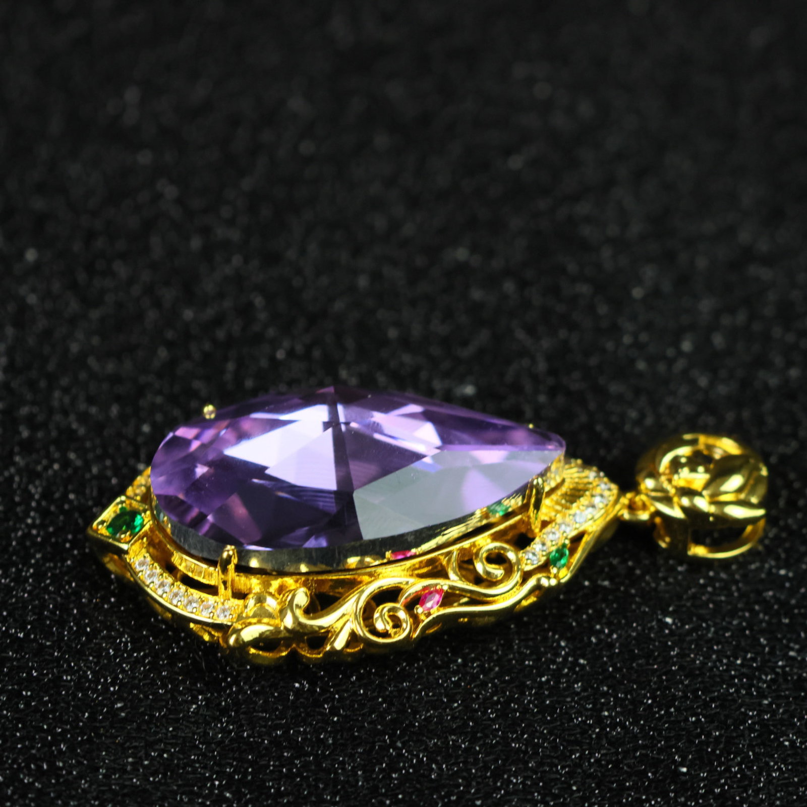 An Exquisite Pendant - 6