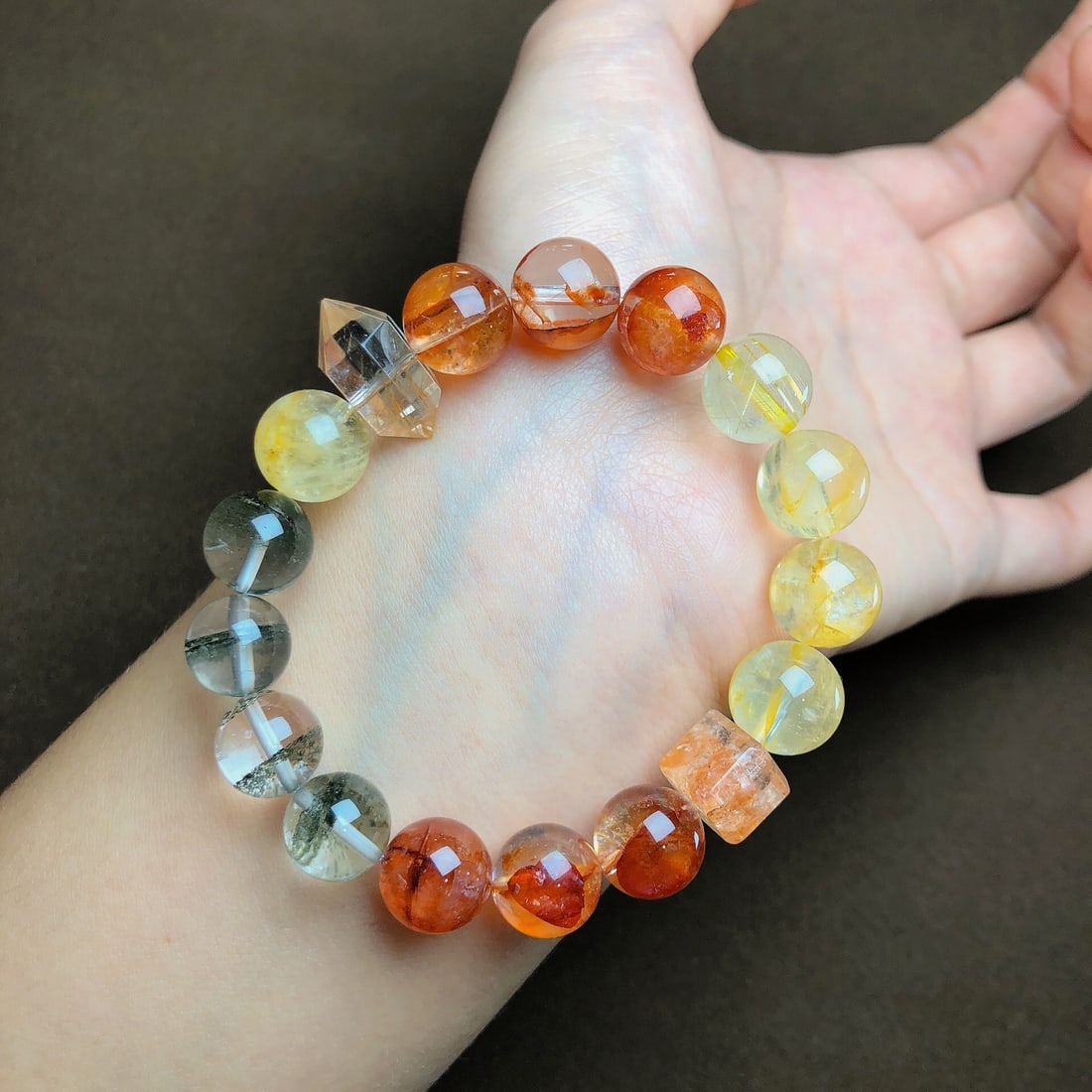 An Exquisite Crystal Bracelets - 2