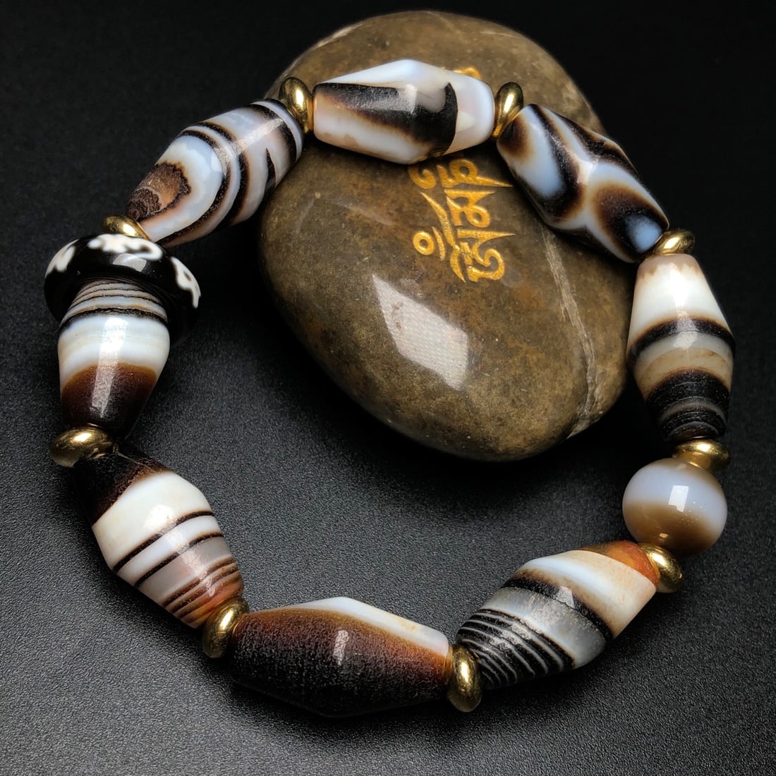 A Precious Agate Bracelets - 2
