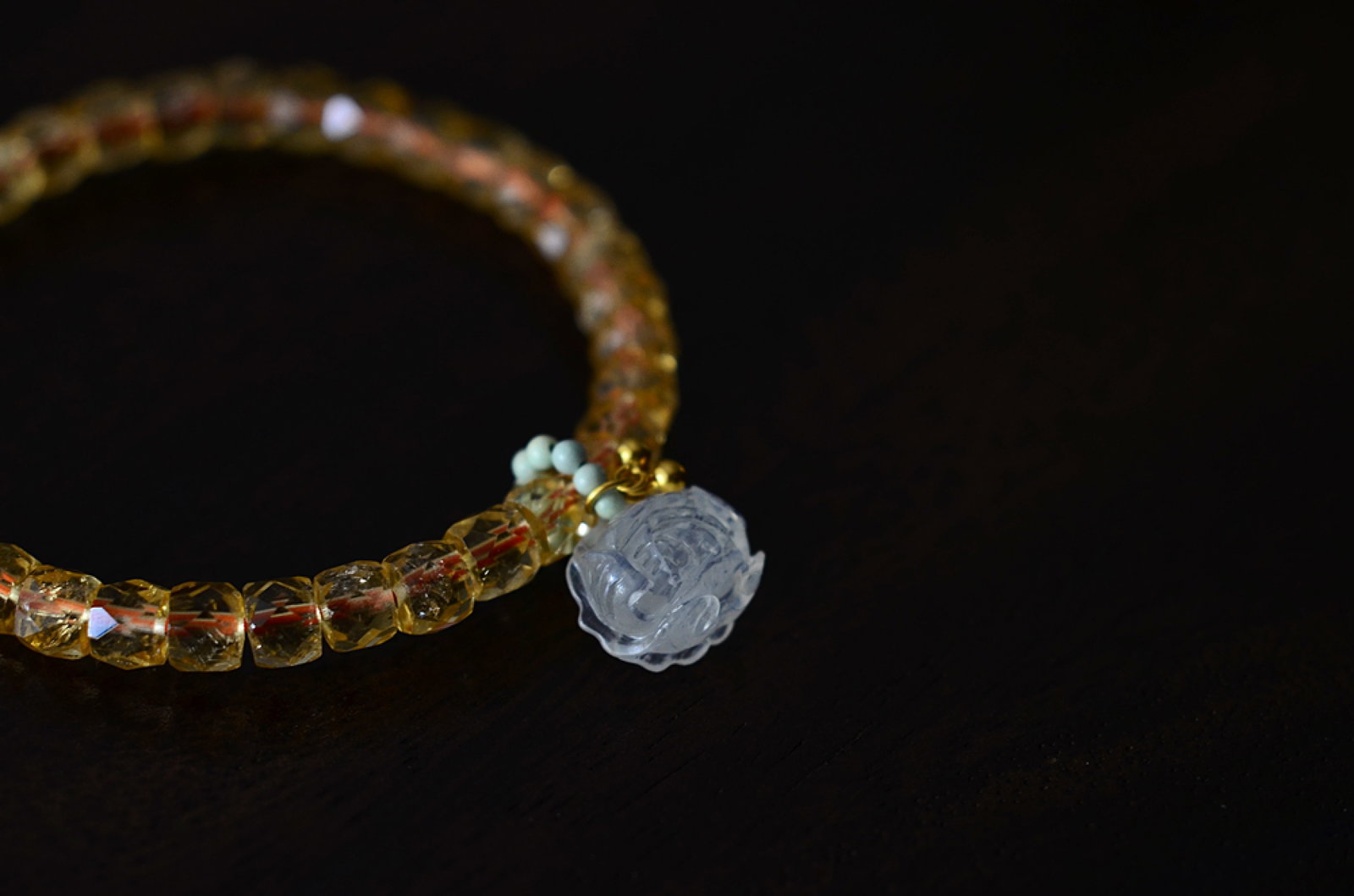 An Exquisite Crystal Bracelets - 4