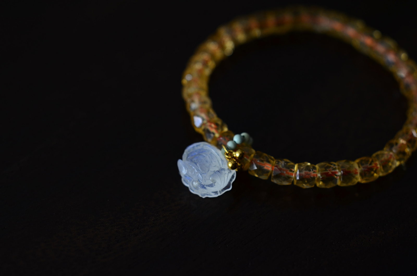 An Exquisite Crystal Bracelets - 5