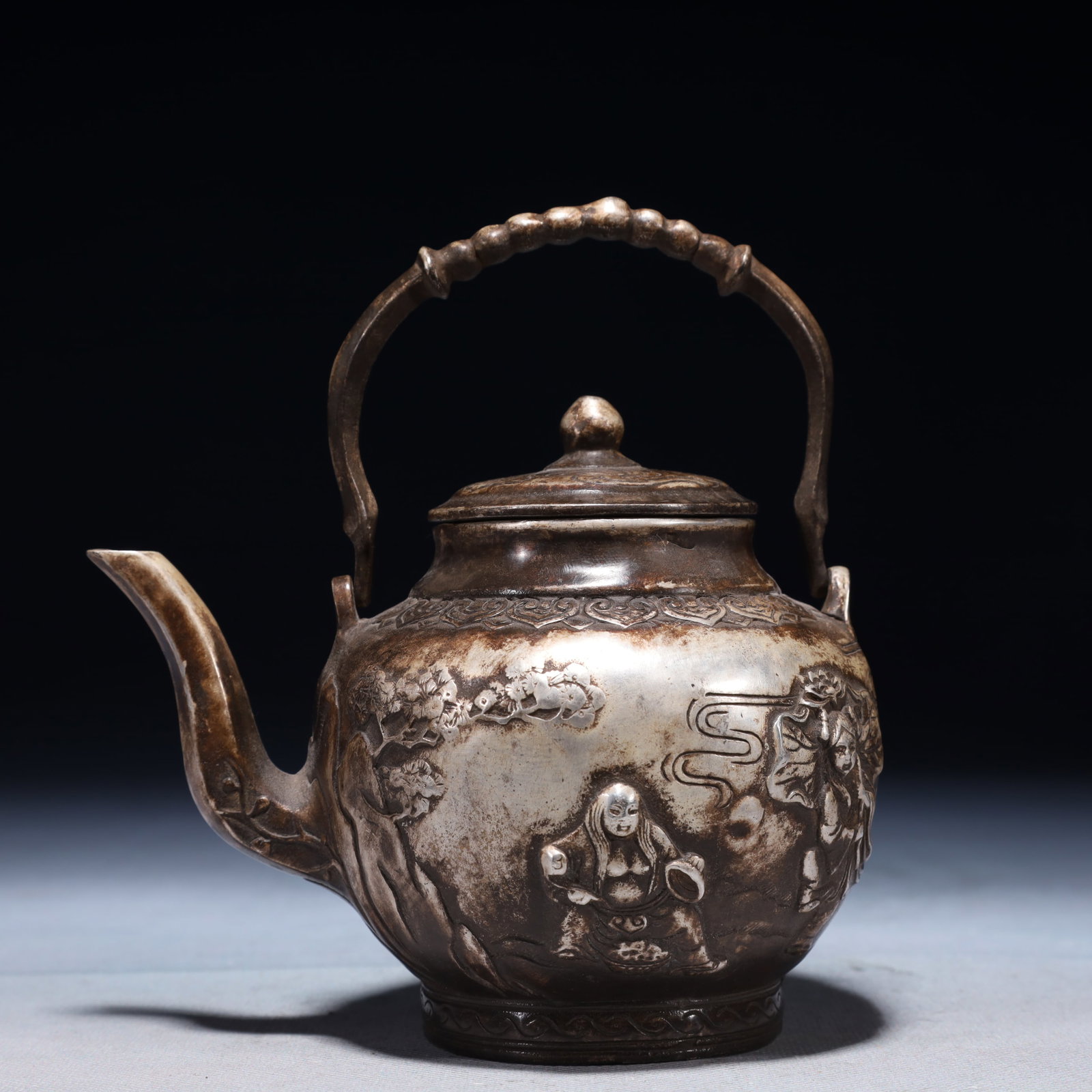 An Exquisite Silver-plated Bronze Character and Story Pattern Loop-Handled Pot (1 of 8)