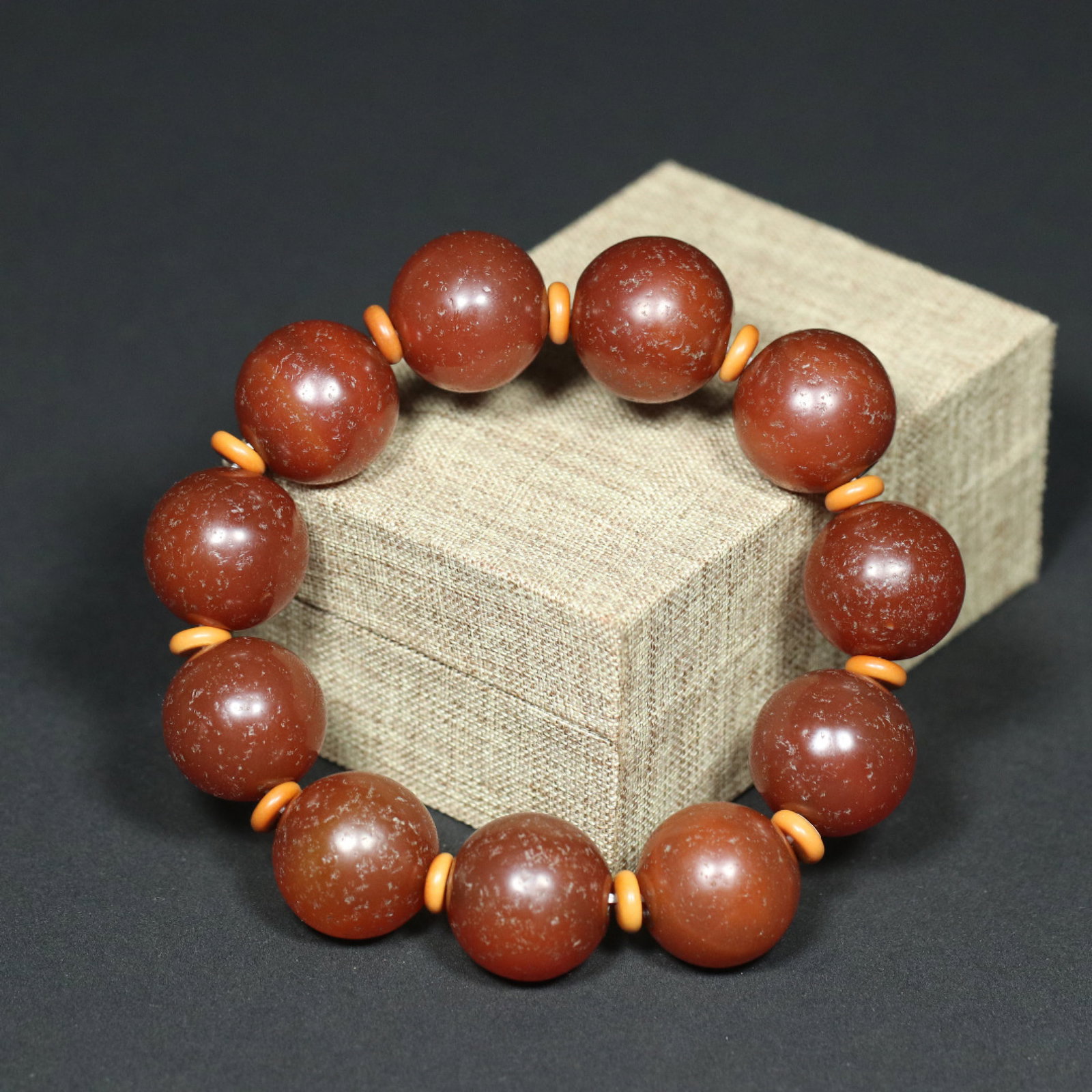 An Exquisite Agate Bracelets - 2