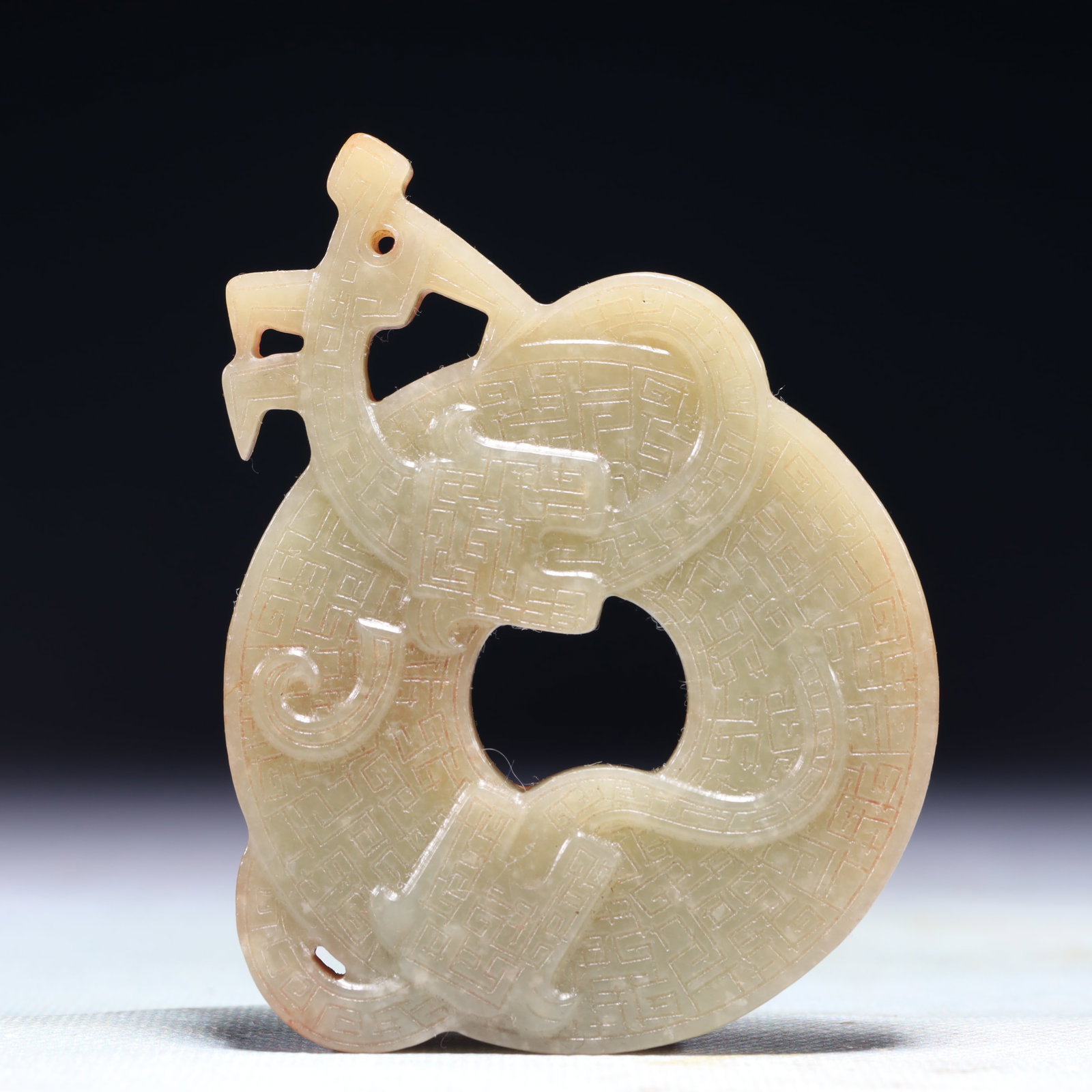 An Exquisite White Jade Chi-Dragon Pattern Pendant: An Exquisite White Jade Chi-Dragon Pattern Pendant,Qing Dynasty,China,Size:2.8inx3.3in,Weight:85g 白玉螭龙纹佩,中国清代