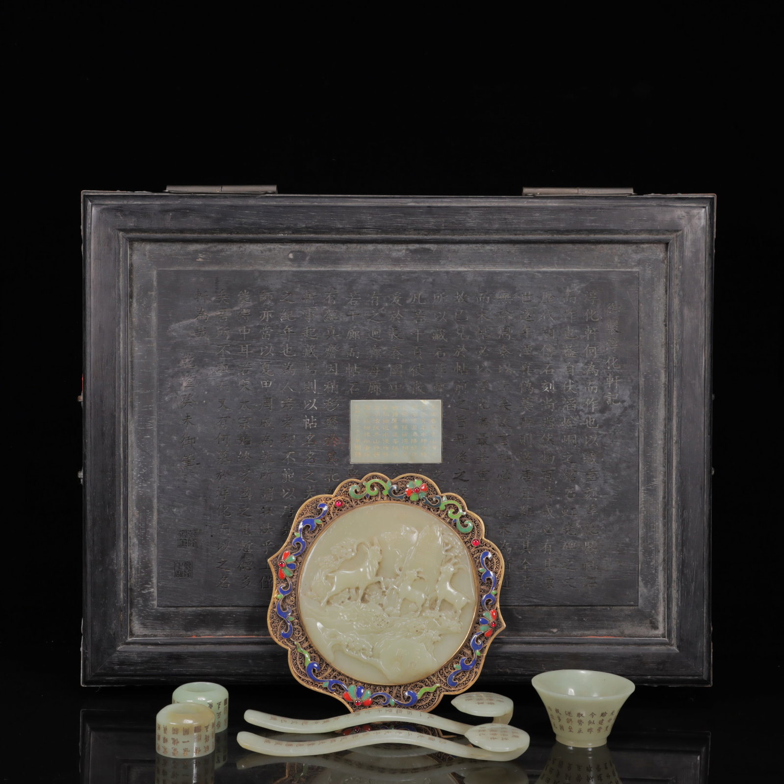 A Set of Exquisite Gilt Inlaid White Jade Deer Pattern Ornaments,with an Imperial Poem by Emperor: A Set of Exquisite Gilt Inlaid White Jade Deer Pattern Ornaments,with an Imperial Poem by Emperor Qianlong,Qing Dynasty, China,Qianlong Four-character Mark,Size:(Ruyi)7.1inx2inx1.2in*2,(Box)17.7inx13.