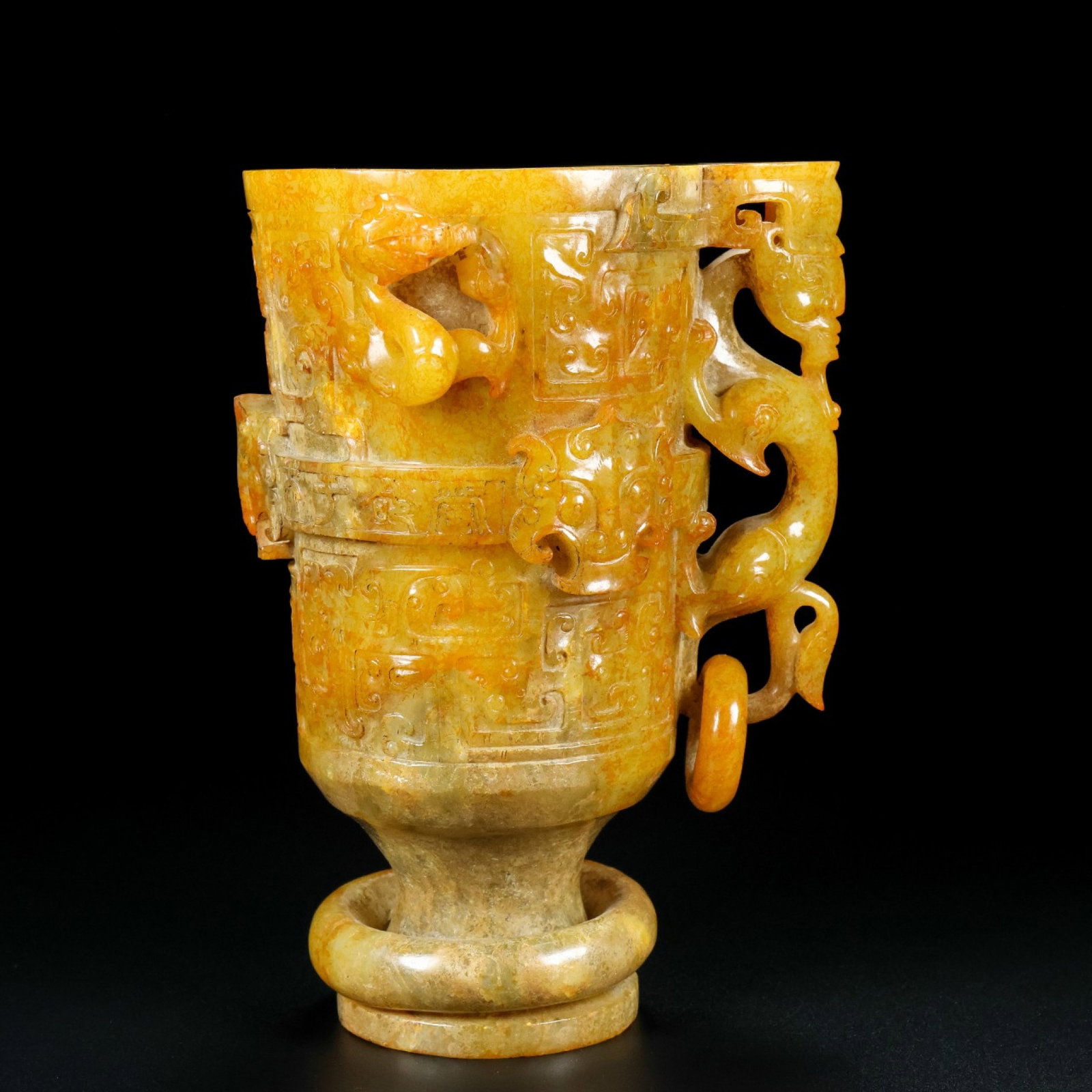 An Exquisite White Jade Chi-Dragon Pattern Cup: An Exquisite White Jade Chi-Dragon Pattern Cup,Qing Dynasty,China,Size:4.7inx4.3inx6.3in,Weight:1061g 白玉螭龙纹杯,中国清代