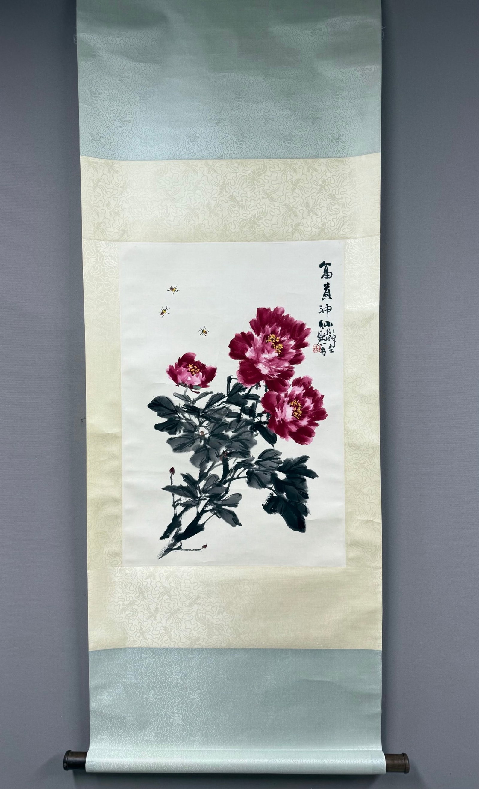 A Chinese Vertical Scroll Ink Painting of Flower on Paper,Wang Xuetao: A Chinese Vertical Scroll Ink Painting of Flower on Paper,Wang Xuetao,Size:26.8inx17.7in 一幅中国水墨花卉画立轴,王雪૵