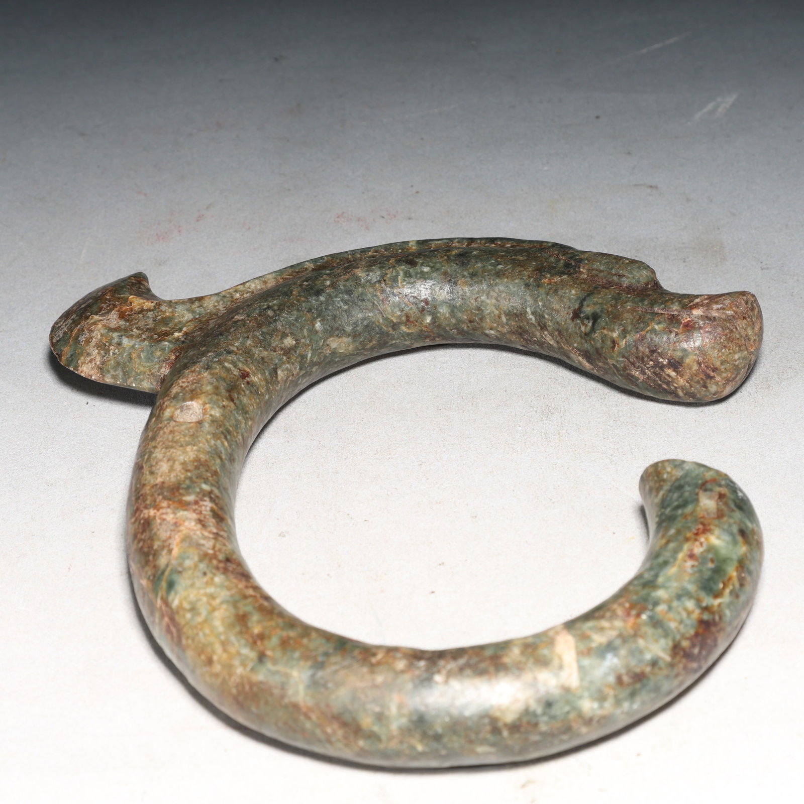 An Archaic Hongshan Culture Greenish Jade Pig and Dragon Pendant: An Archaic Hongshan Culture Greenish Jade Pig and Dragon Pendant,Ancient Time, China,Size:8.5inx9.1in Weight:1100g 红山文化青白玉猪龙挂Ê