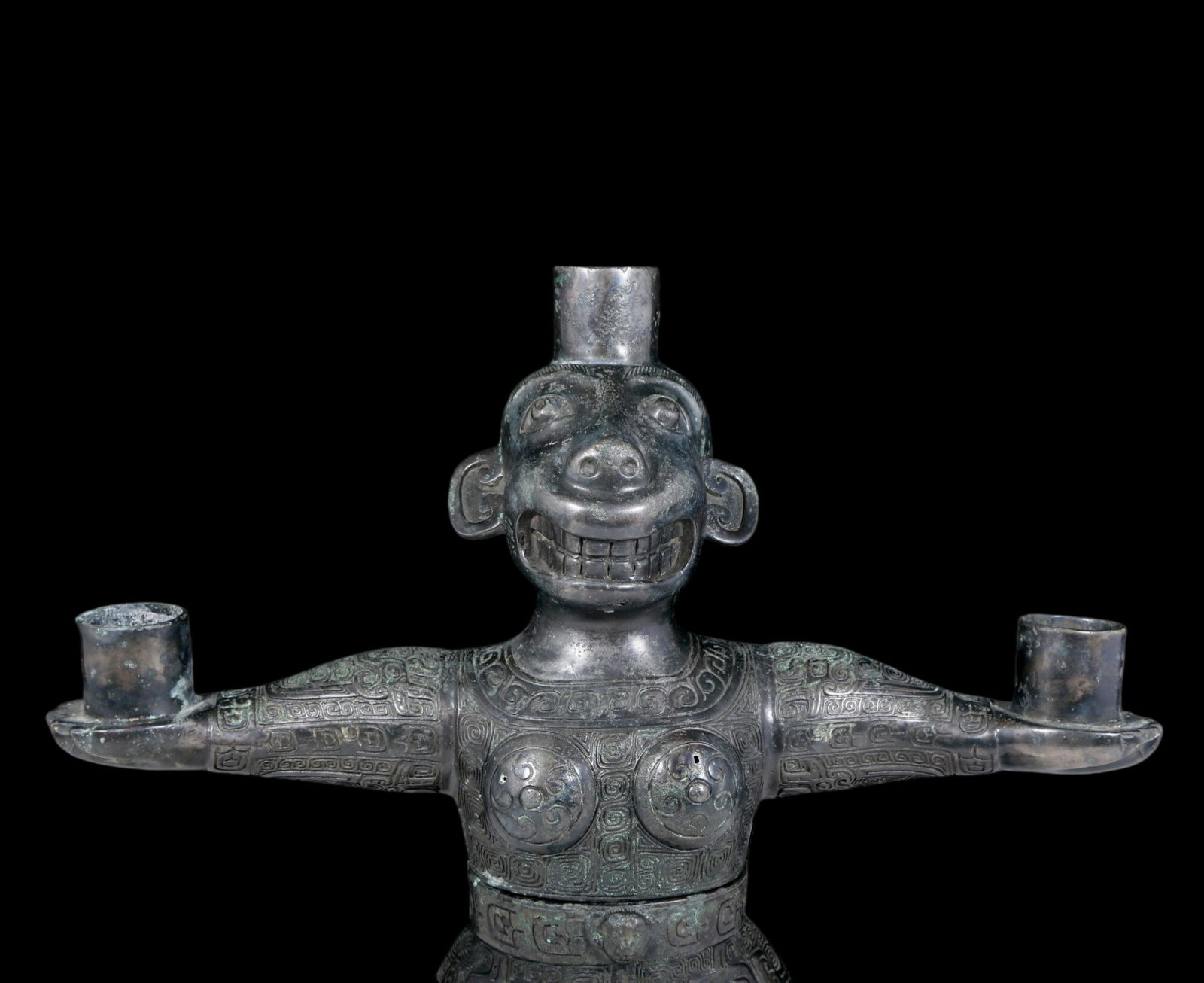 A precious bronze figure candlestick - 5