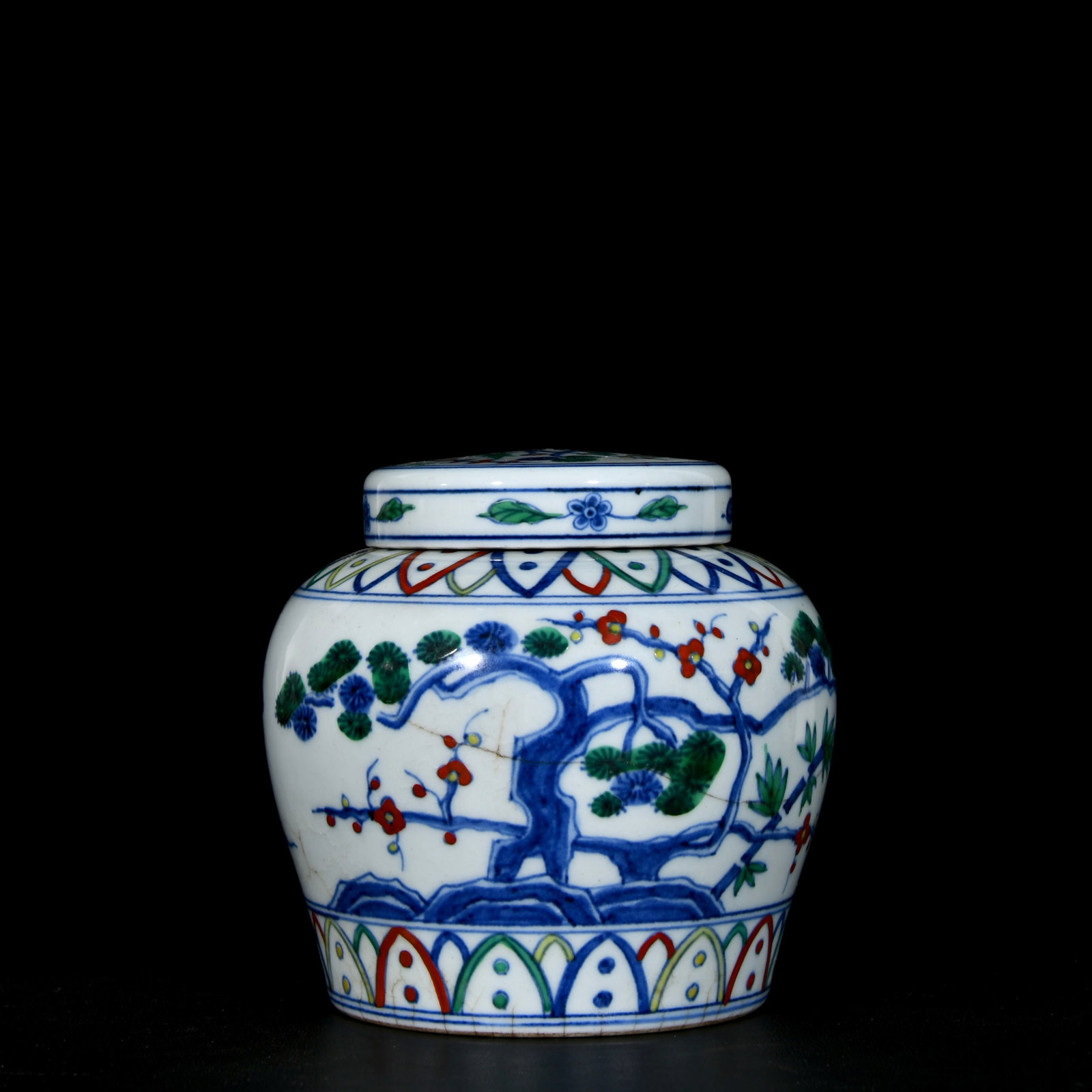 An Exquisite Doucai Pine, Bamboo and Plum Blossom Pattern Jar with Cover: An Exquisite Doucai Pine, Bamboo and Plum Blossom Pattern Jar with Cover,Ming Dynasty, China,Size:4.9inx5.5in 斗彩松竹梅纹盖罐,中国明&