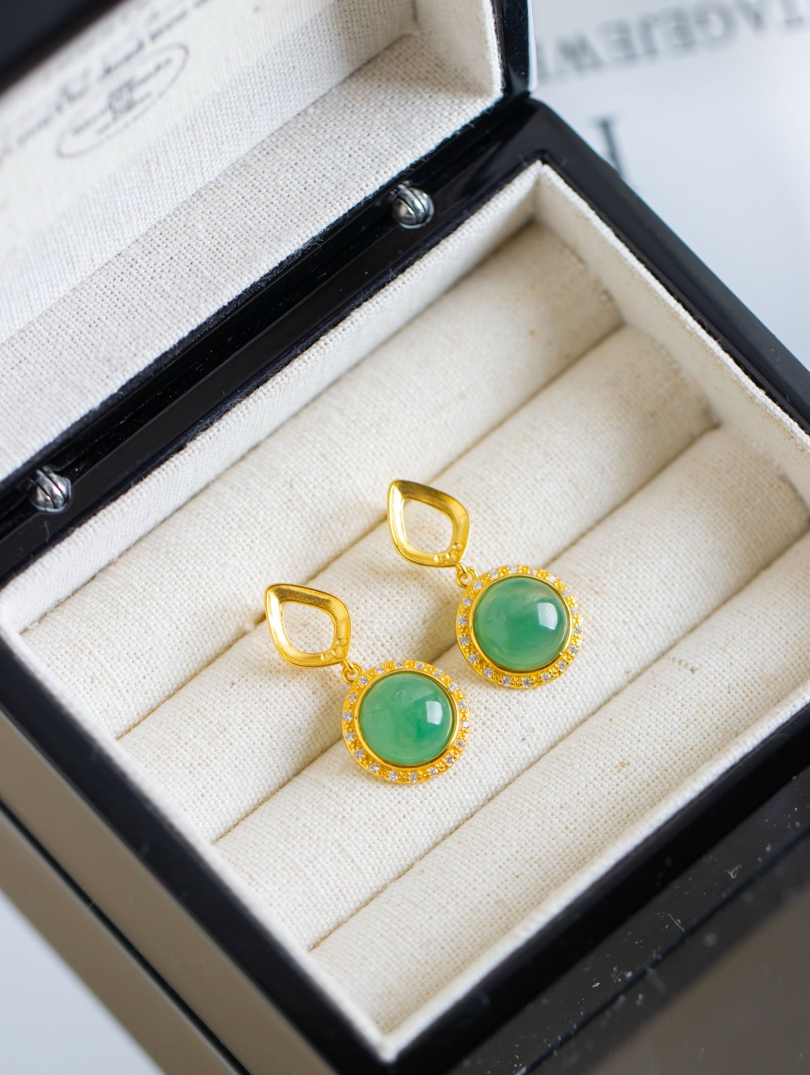 A Pair of Exquisite Sterling Silver-Gold Plated Inlaid Jadeite Earrings,Inlaid Diamond: A Pair of Exquisite Sterling Silver-Gold Plated Inlaid Jadeite Earrings,Inlaid Diamond 一对纯银镀金镶翡翠耳环,嵌钻石