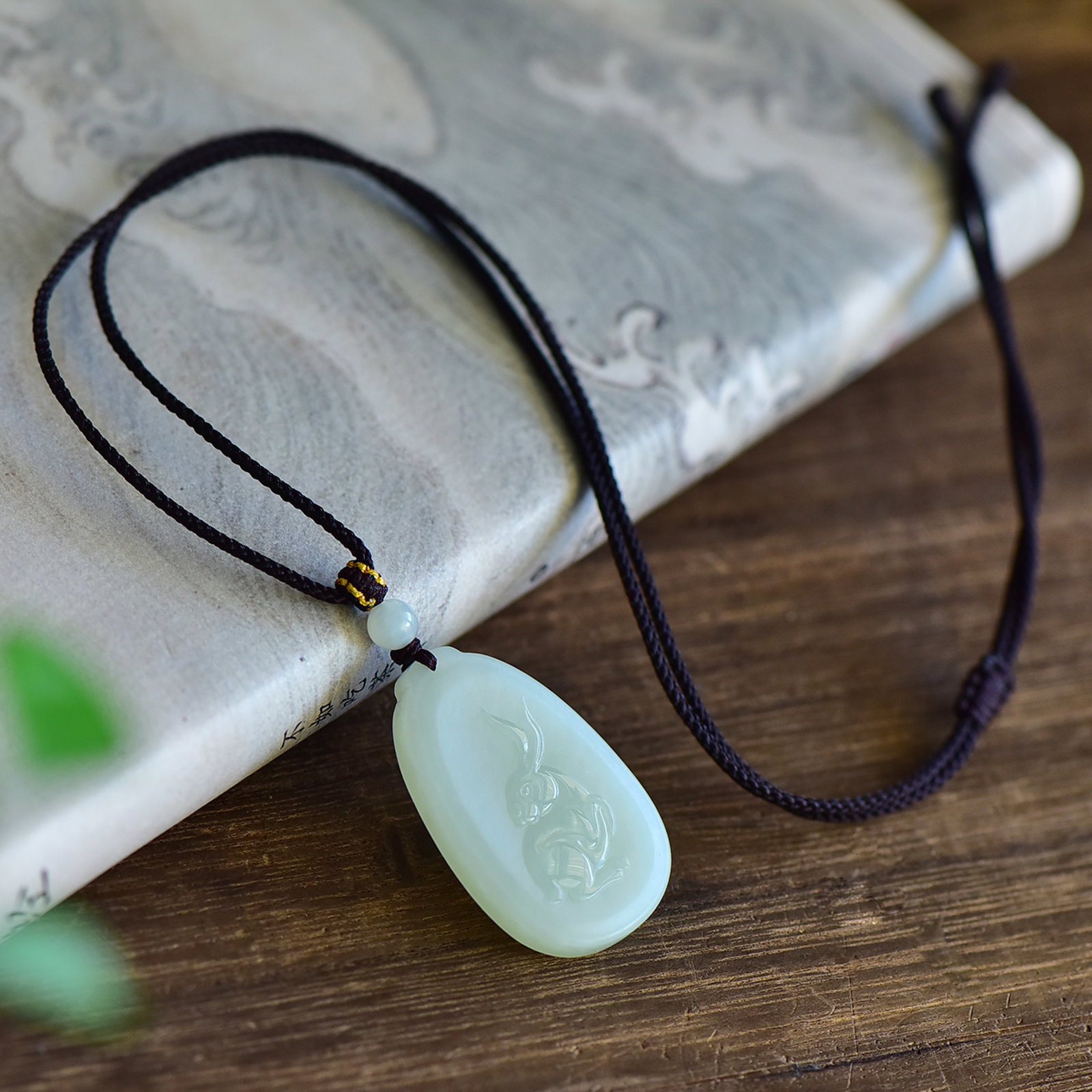 An Exquisite White Jade Rabbit Pattern Pendant - 3