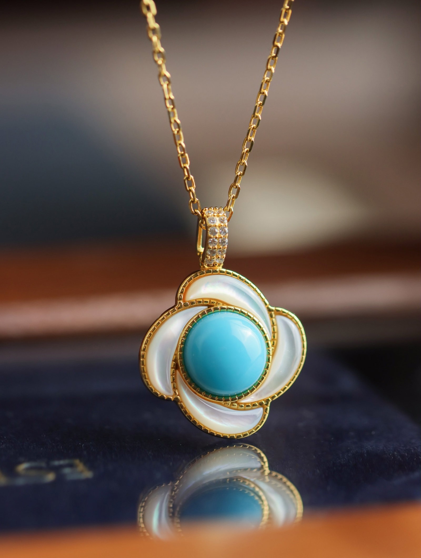 An Exquisite Sterling Silver-Gold Plated Inlaid Turquoise Pendant,Inlaid Diamond and Shell (1 of 4)