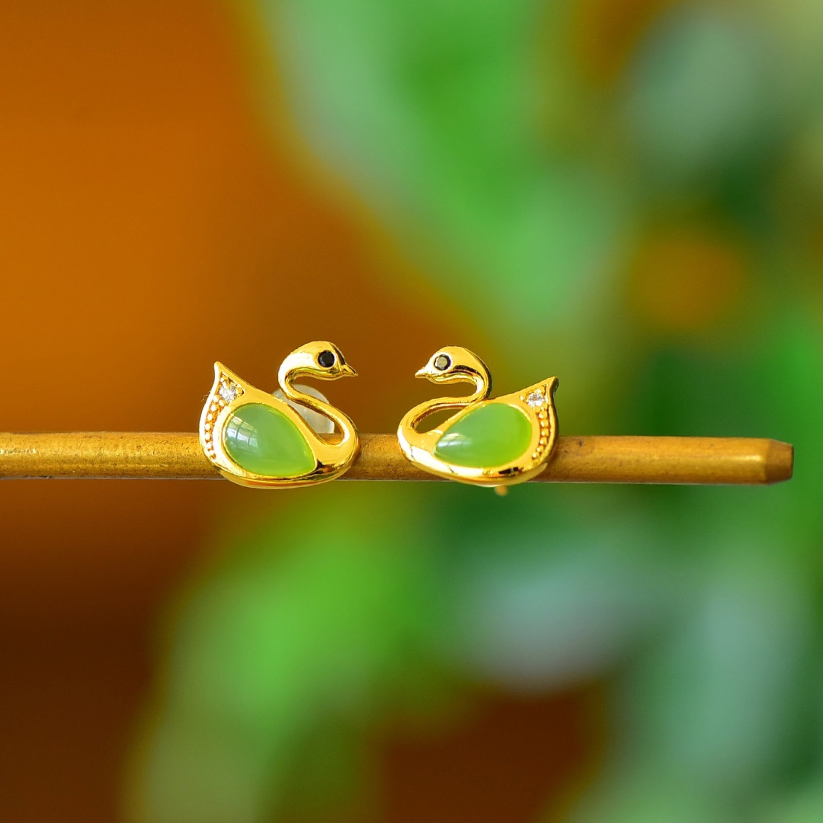 A Pair of Exquisite Bronze-Gold Plated Inlaid Jasper Goose Earrings,Inlaid Diamond (1 of 5)