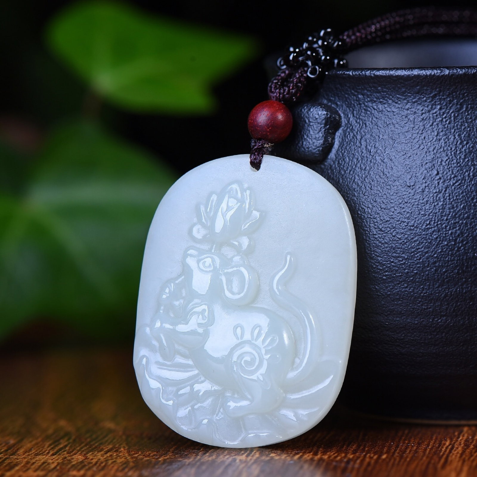An Exquisite White Jade Mouse Pattern Pendant - 2