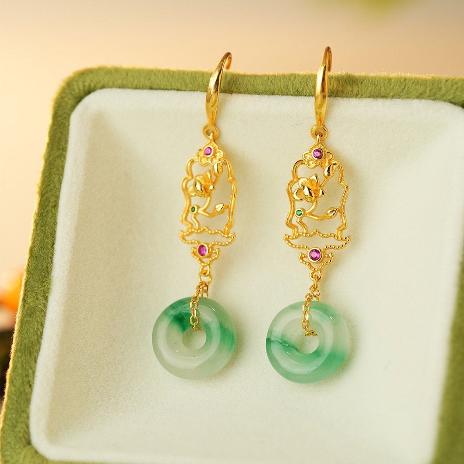 A Pair of Exquisite Sterling Silver-Gold Plated Inlaid Jadeite Earrings,Inlaid Diamond: A Pair of Exquisite Sterling Silver-Gold Plated Inlaid Jadeite Earrings,Inlaid Diamond,Size:13.5mmx54.5mm,Weight:4.92g